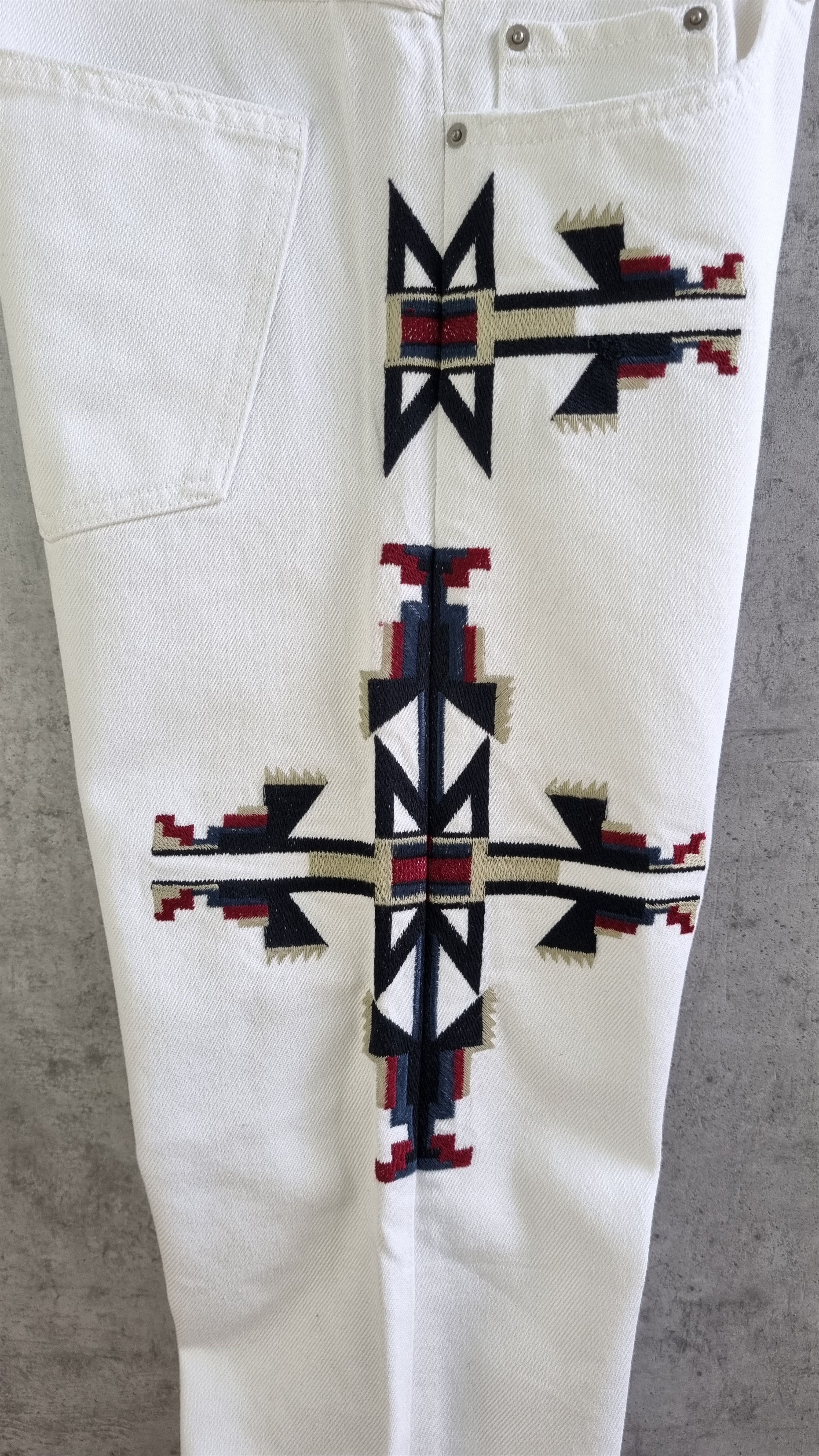 Isabel Marant × Japanese Brand Isabel Marant Embroidered Cowboy Design White Skinny Jeans Size US 29 - 8 Thumbnail
