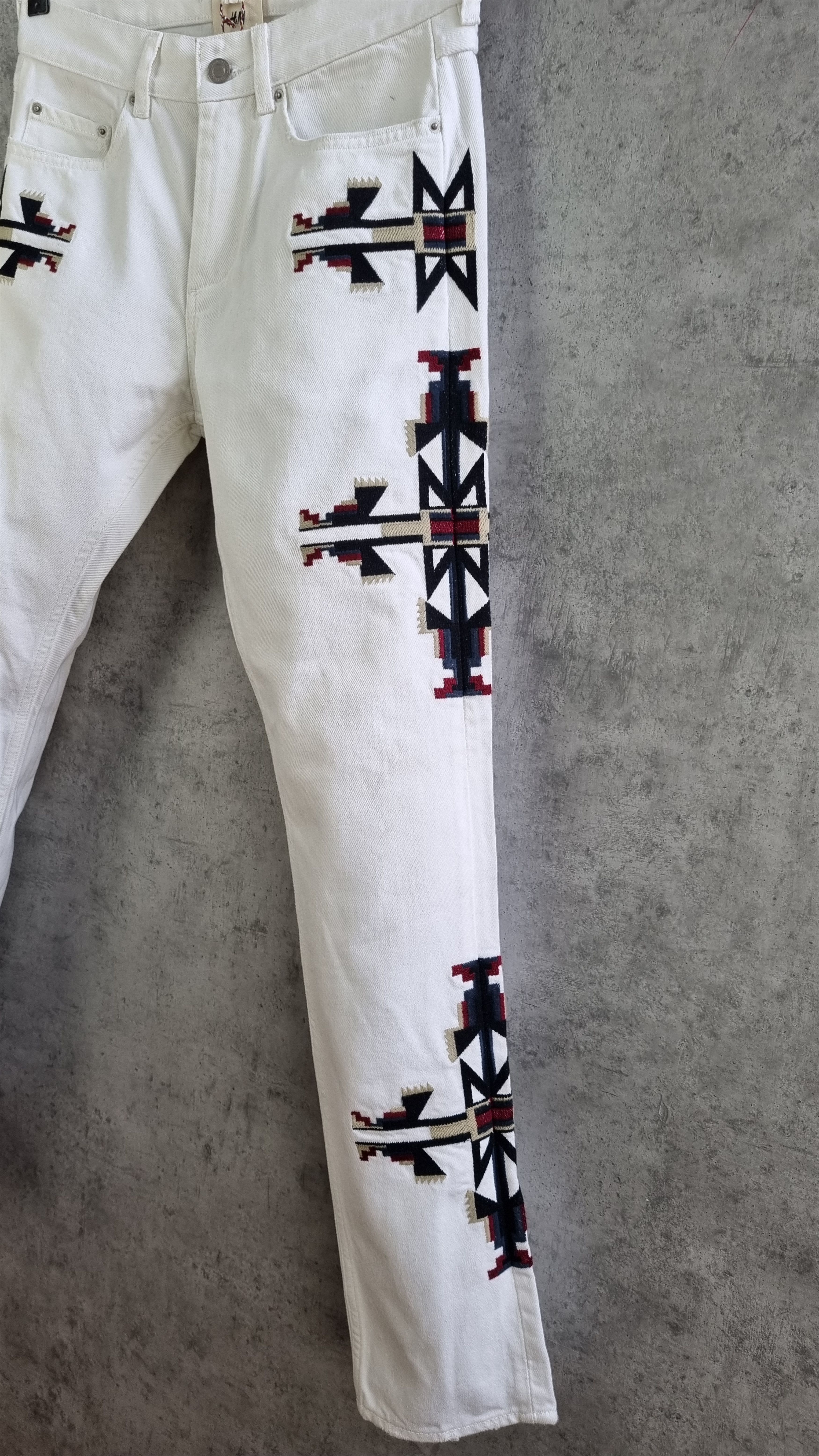 Isabel Marant × Japanese Brand Isabel Marant Embroidered Cowboy Design White Skinny Jeans Size US 29 - 9 Thumbnail