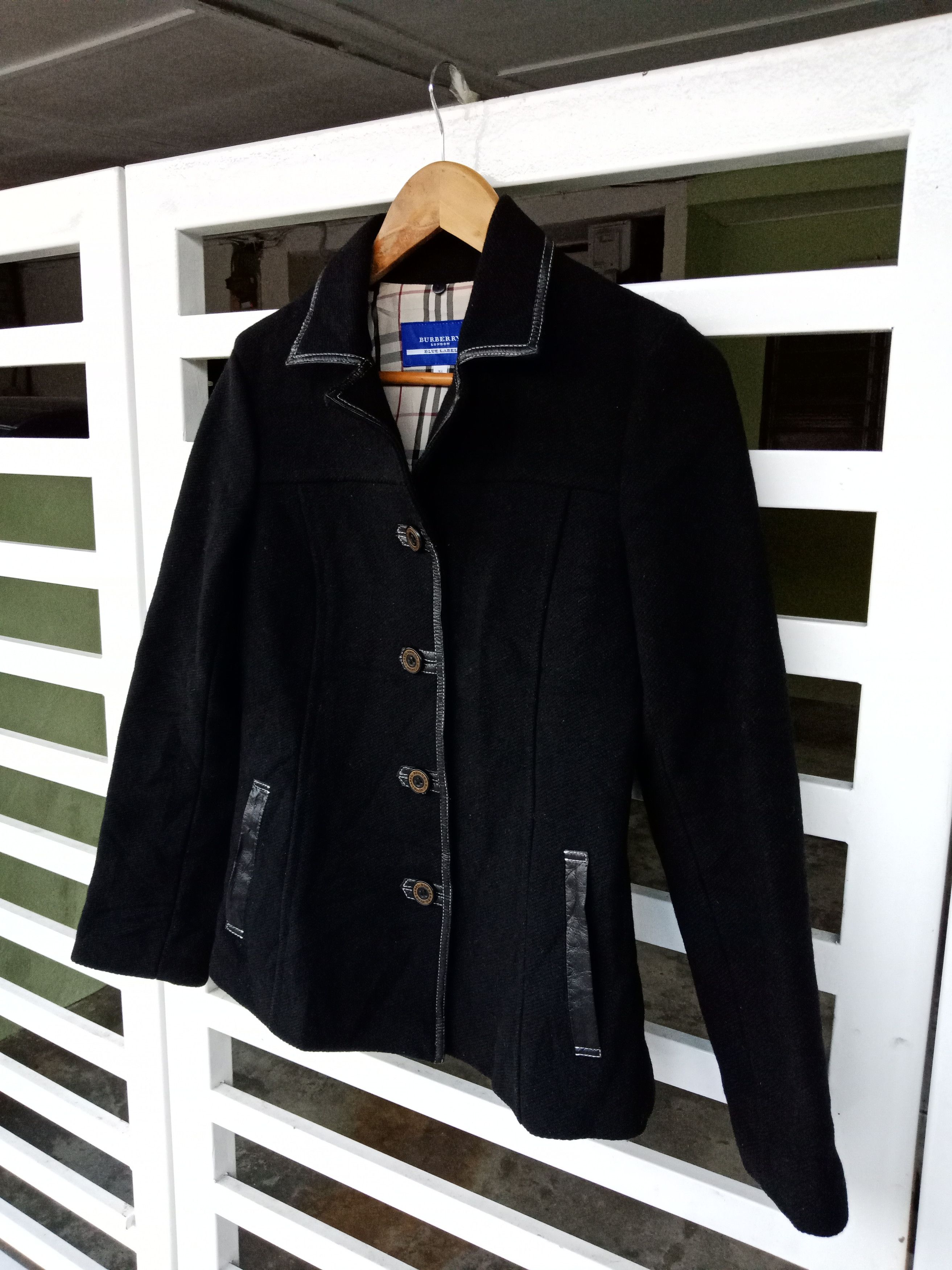 Burberry 🚨CHRISTMAS SALE🚨 Burberry London Novacheck Jacket Size S / US 4 / IT 40 - 4 Thumbnail