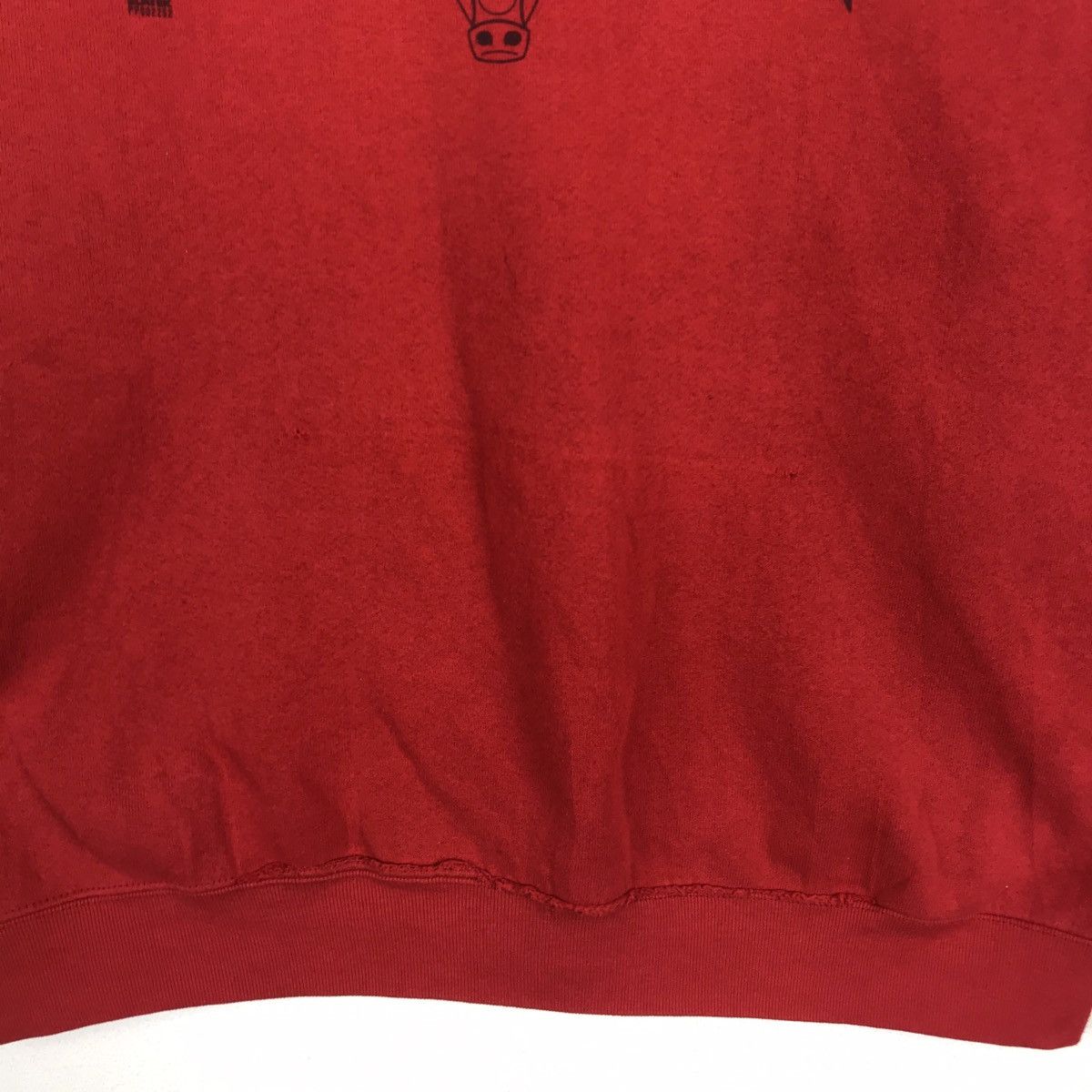 Fruit Of The Loom × NBA Vintage Chicago Bulls Hoodie Pullover Sweatshirt Size US XL / EU 56 / 4 - 7 Thumbnail