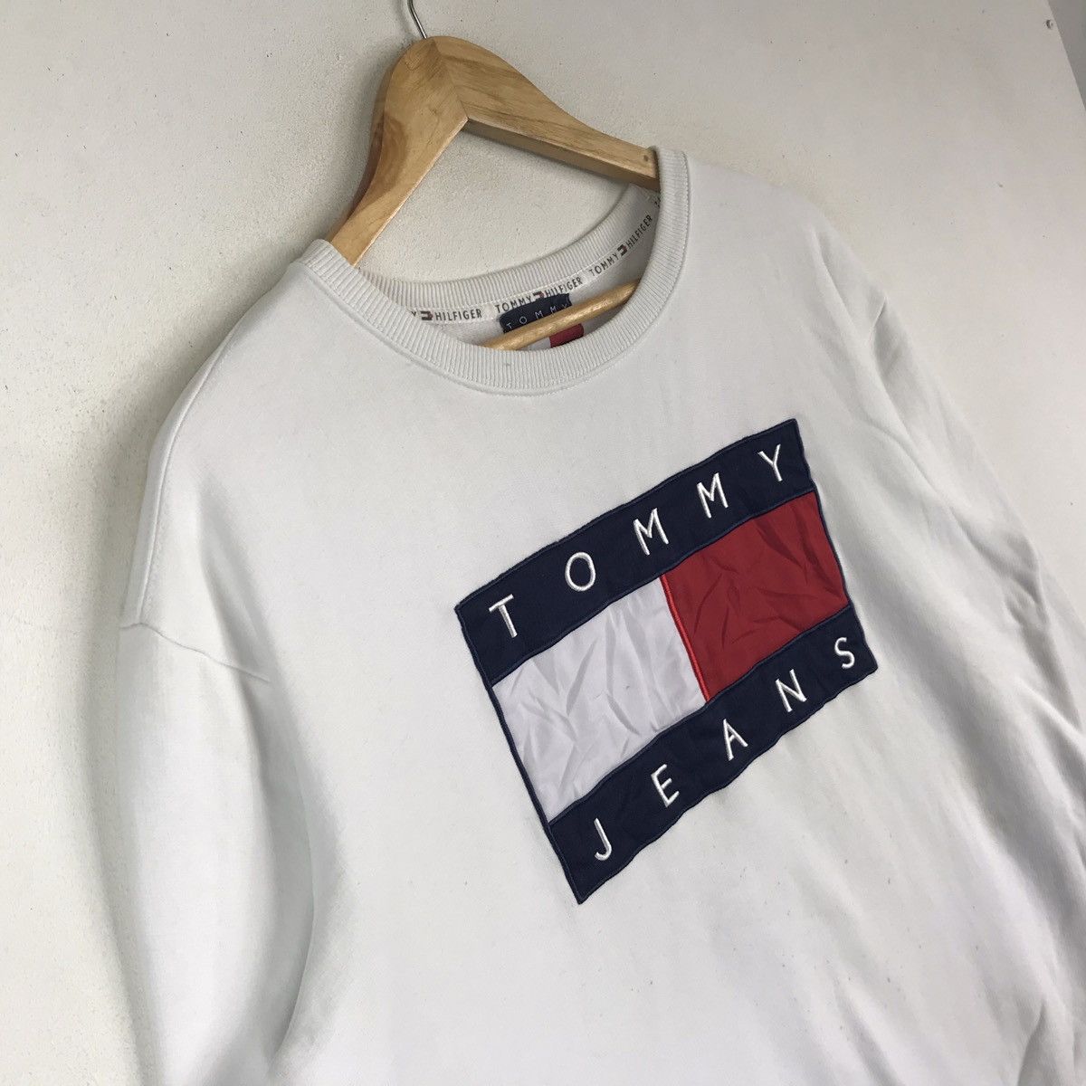 Tommy Hilfiger Vintage Tommy Jeans Big Flag Sweatshirt Size US XL / EU 56 / 4 - 4 Thumbnail