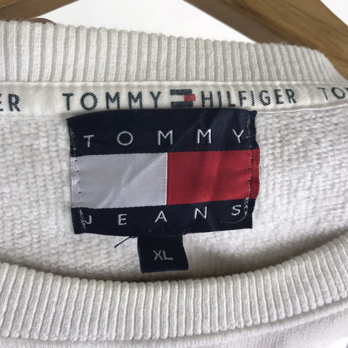 Tommy Hilfiger Vintage Tommy Jeans Big Flag Sweatshirt Size US XL / EU 56 / 4 - 8 Thumbnail