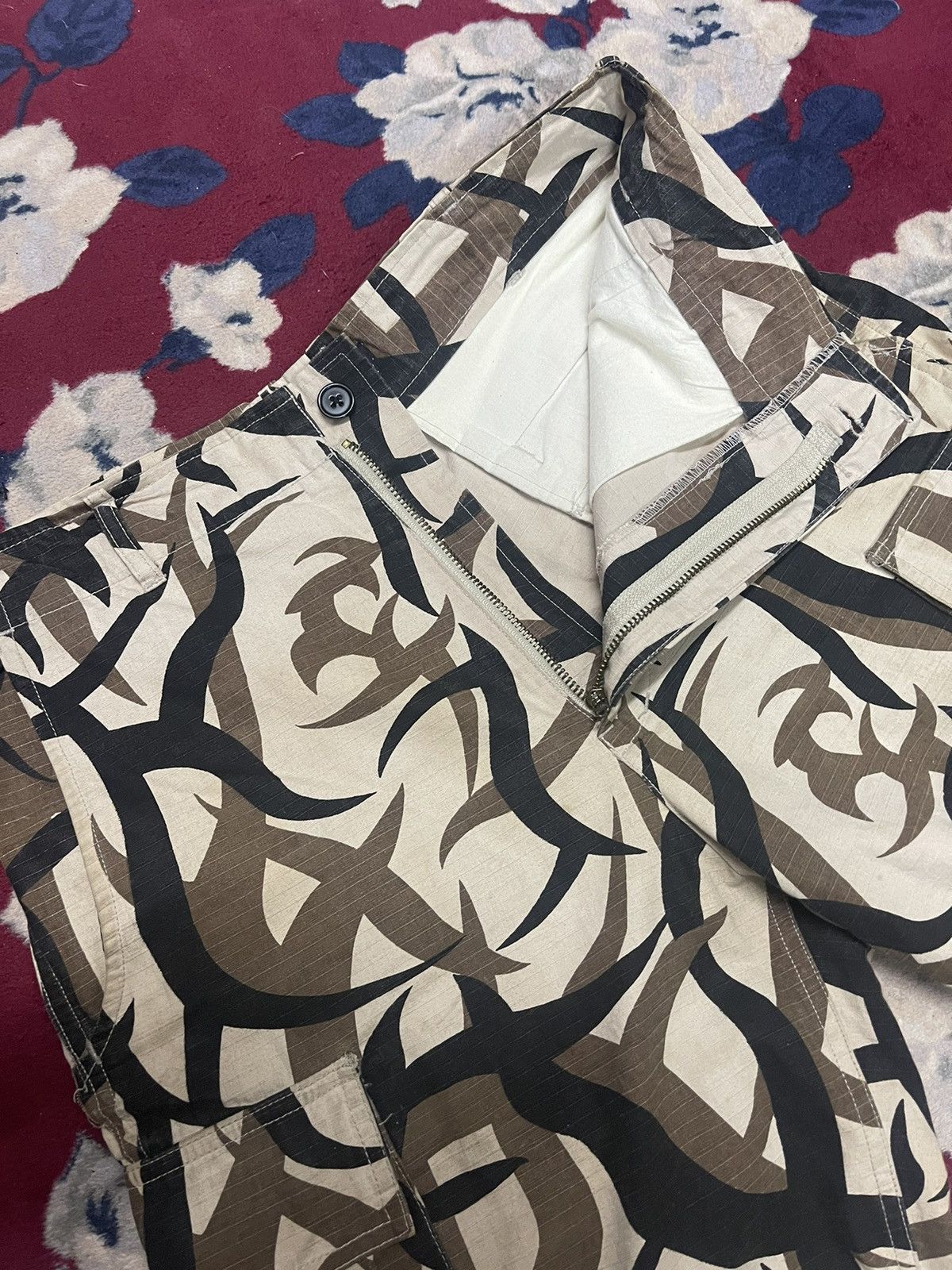 Analog Analog sports tribal camo cargo pants inspired by numbernine Size US 31 - 6 Thumbnail