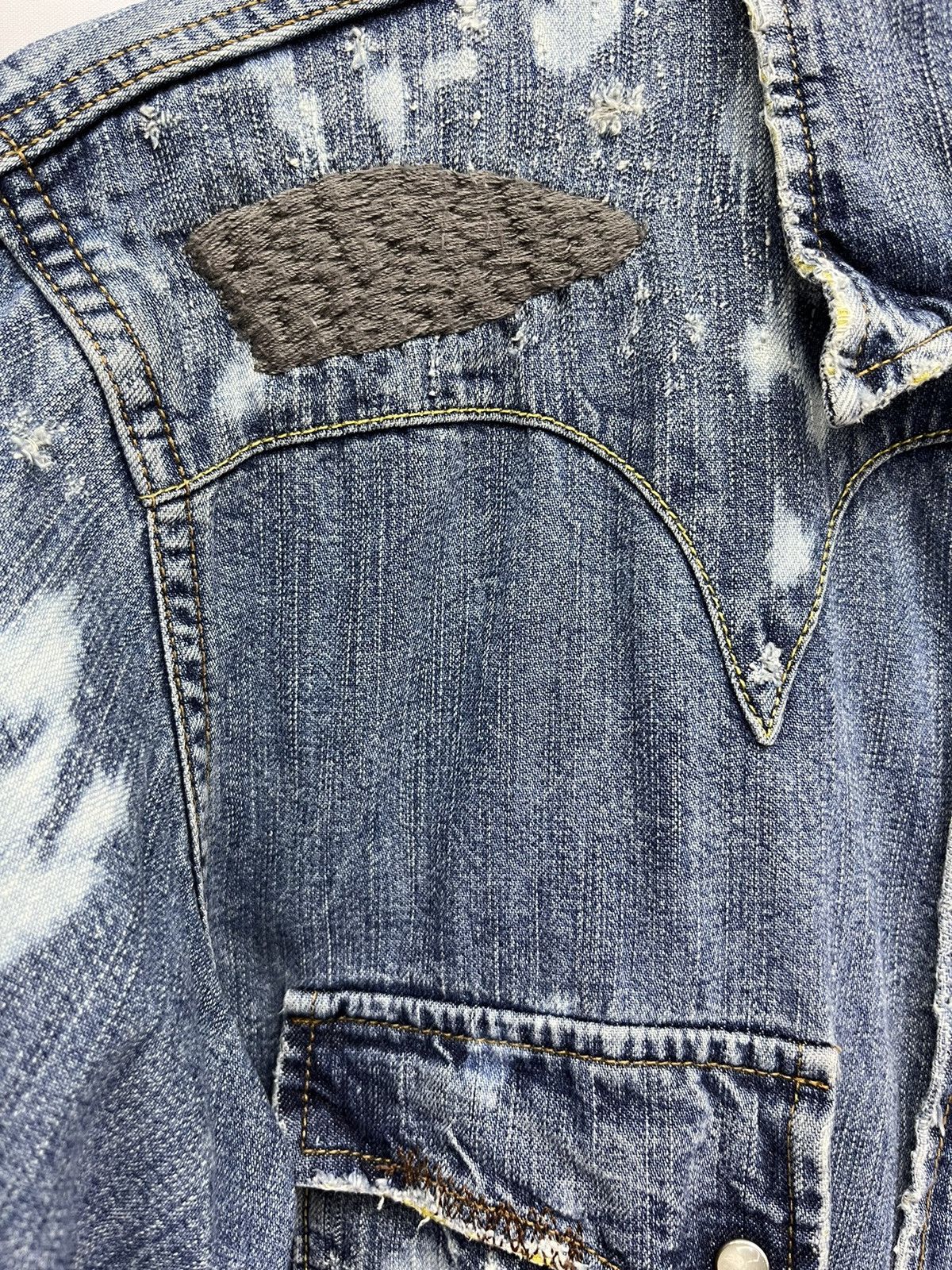Edwin EDWIN Pearl SnapButton Distressed Damage Design Denim Shirt Size US S / EU 44-46 / 1 - 5 Thumbnail