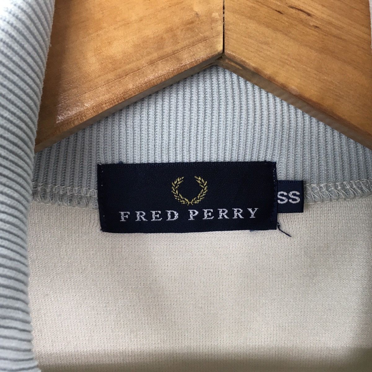 Fred Perry × Vintage VINTAGE FRED PERRY SMALL LOGO CODUROY ZIPPER SWEATER Size US XS / EU 42 / 0 - 4 Thumbnail