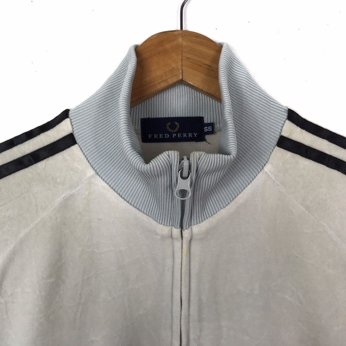 Fred Perry × Vintage VINTAGE FRED PERRY SMALL LOGO CODUROY ZIPPER SWEATER Size US XS / EU 42 / 0 - 5 Thumbnail