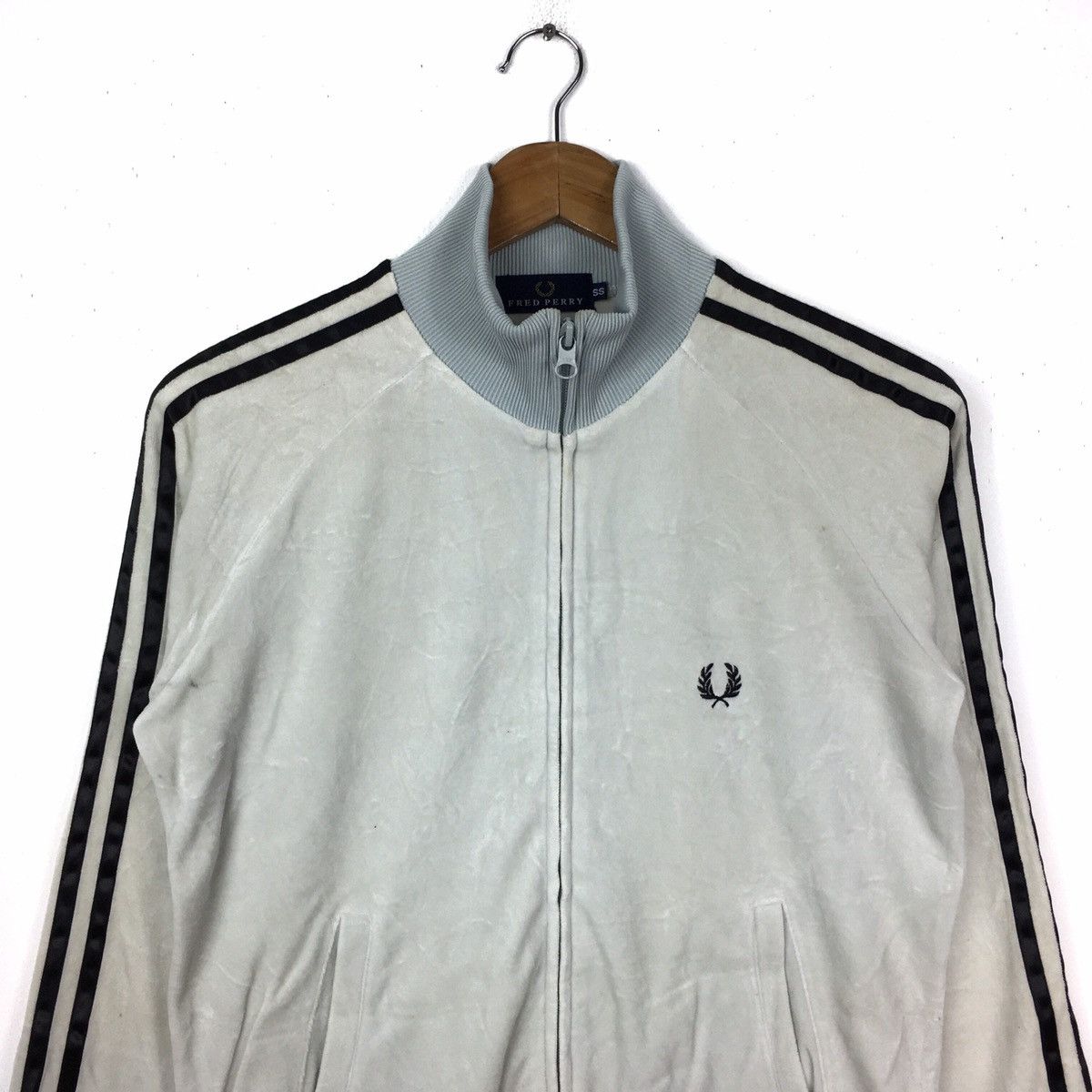 Fred Perry × Vintage VINTAGE FRED PERRY SMALL LOGO CODUROY ZIPPER SWEATER Size US XS / EU 42 / 0 - 3 Thumbnail