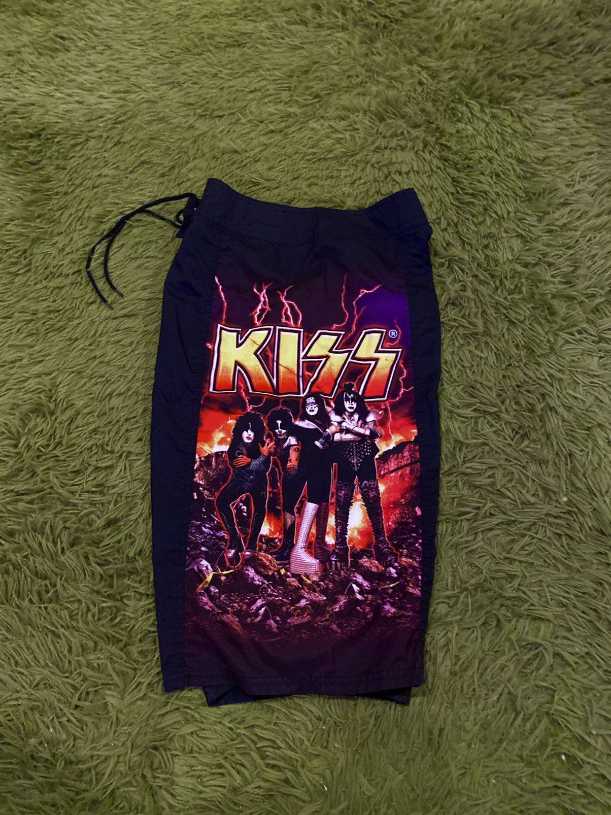 Band Tees × KISS × Vintage Vintage 2005 Kiss Band shorts Size US 30 / EU 46 - 1 Thumbnail