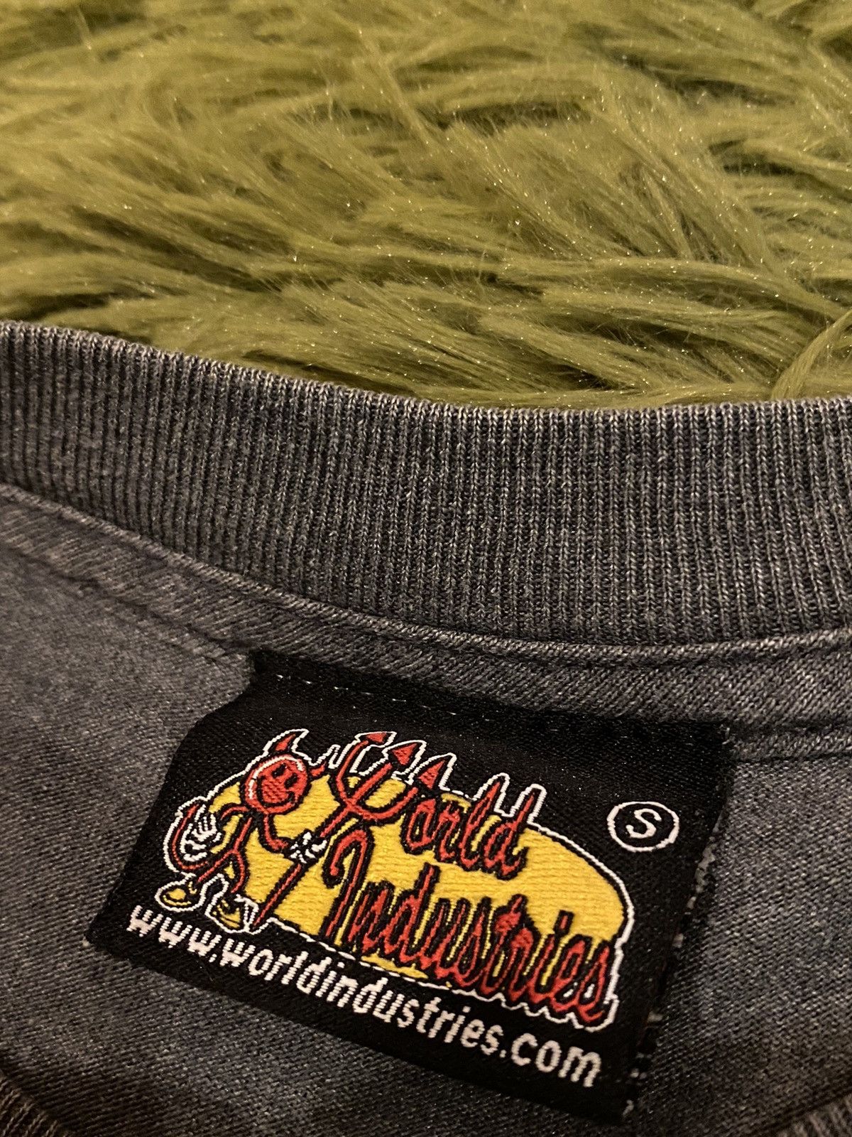 Vintage Vintage World Industries Mullet Boy Skate Tee Size US S / EU 44-46 / 1 - 3 Thumbnail