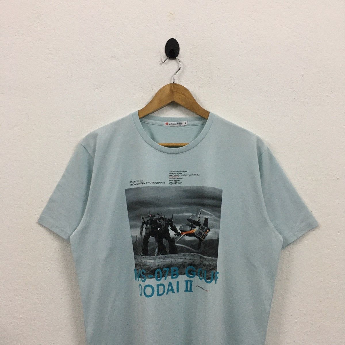 Anime × Japanese Brand × Uniqlo Rare Uniqlo x Gundam MS-07B Gouf Dodai II Tshirt Size US L / EU 52-54 / 3 - 2 Thumbnail