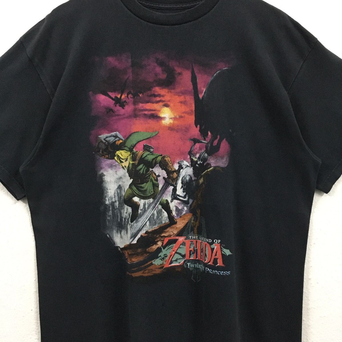 Rap Tees Vintage The Legend Of Zelda Tshirt Twilight Princess Rare Size US XL / EU 56 / 4 - 4 Thumbnail