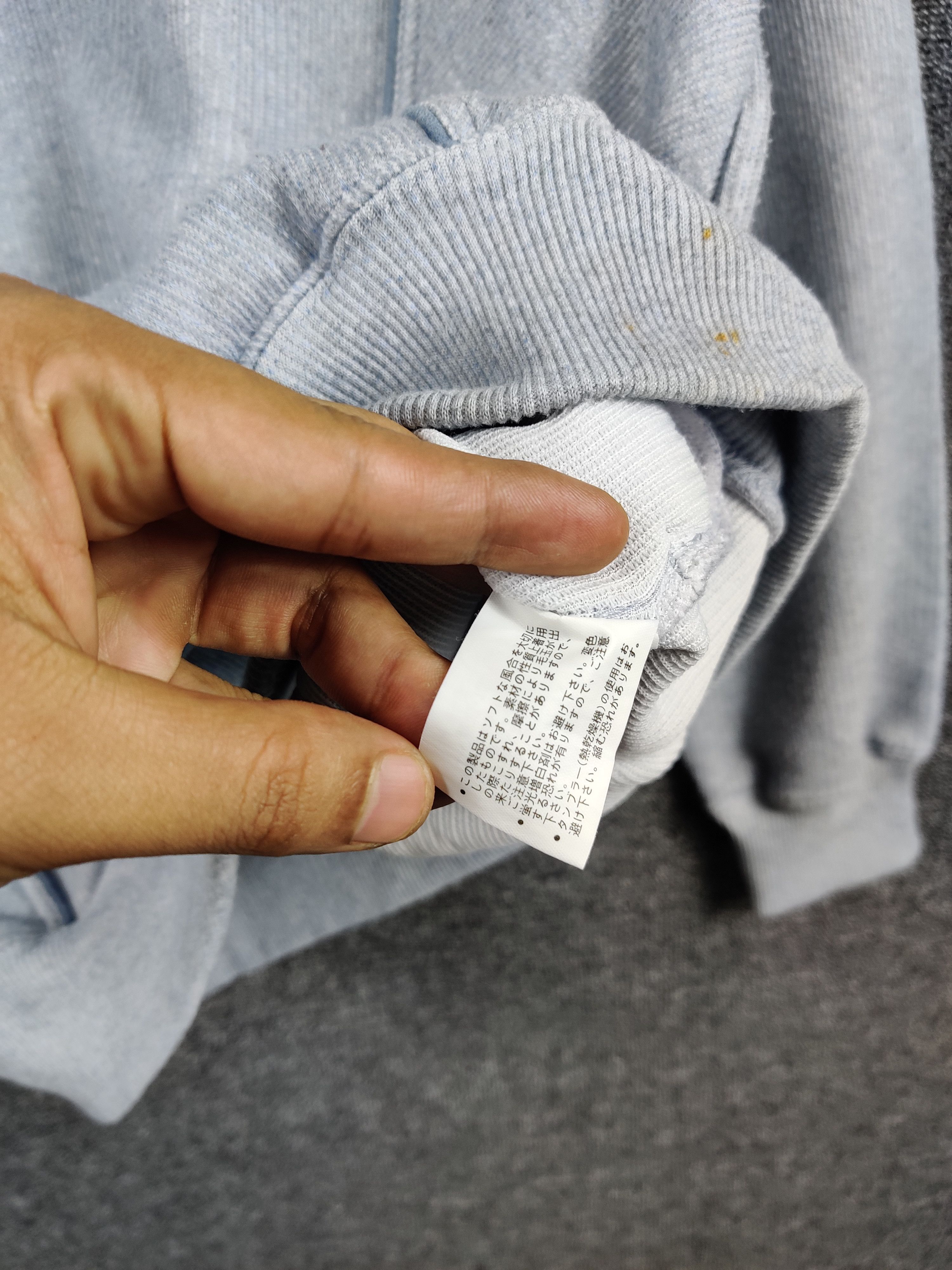 Japanese Brand Vintage Piazza Valentino Spell Out Crewneck Sweatshirt Size US L / EU 52-54 / 3 - 9 Thumbnail