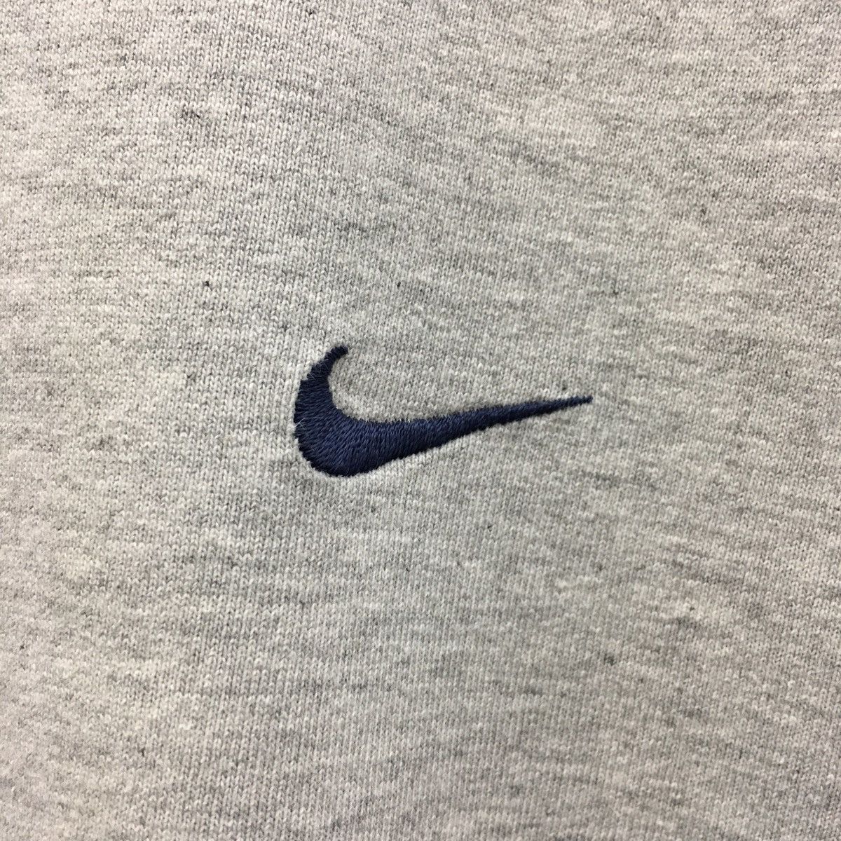 Nike × Vintage Rare Vintage Nike 90s Small Logo Embroidery Tee Size US M / EU 48-50 / 2 - 3 Thumbnail