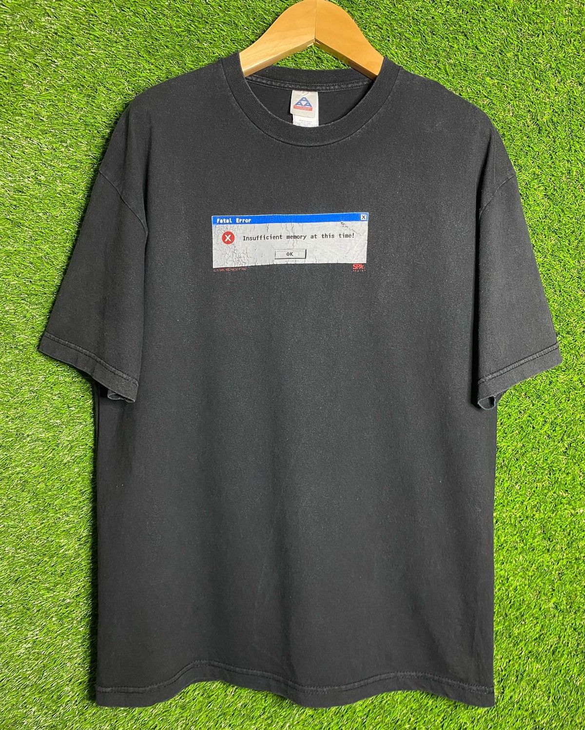 Vintage 🚨Vintage Fatal Error Insufficient Memory 00s Funny T-Shirt Size US XL / EU 56 / 4 - 1 Thumbnail