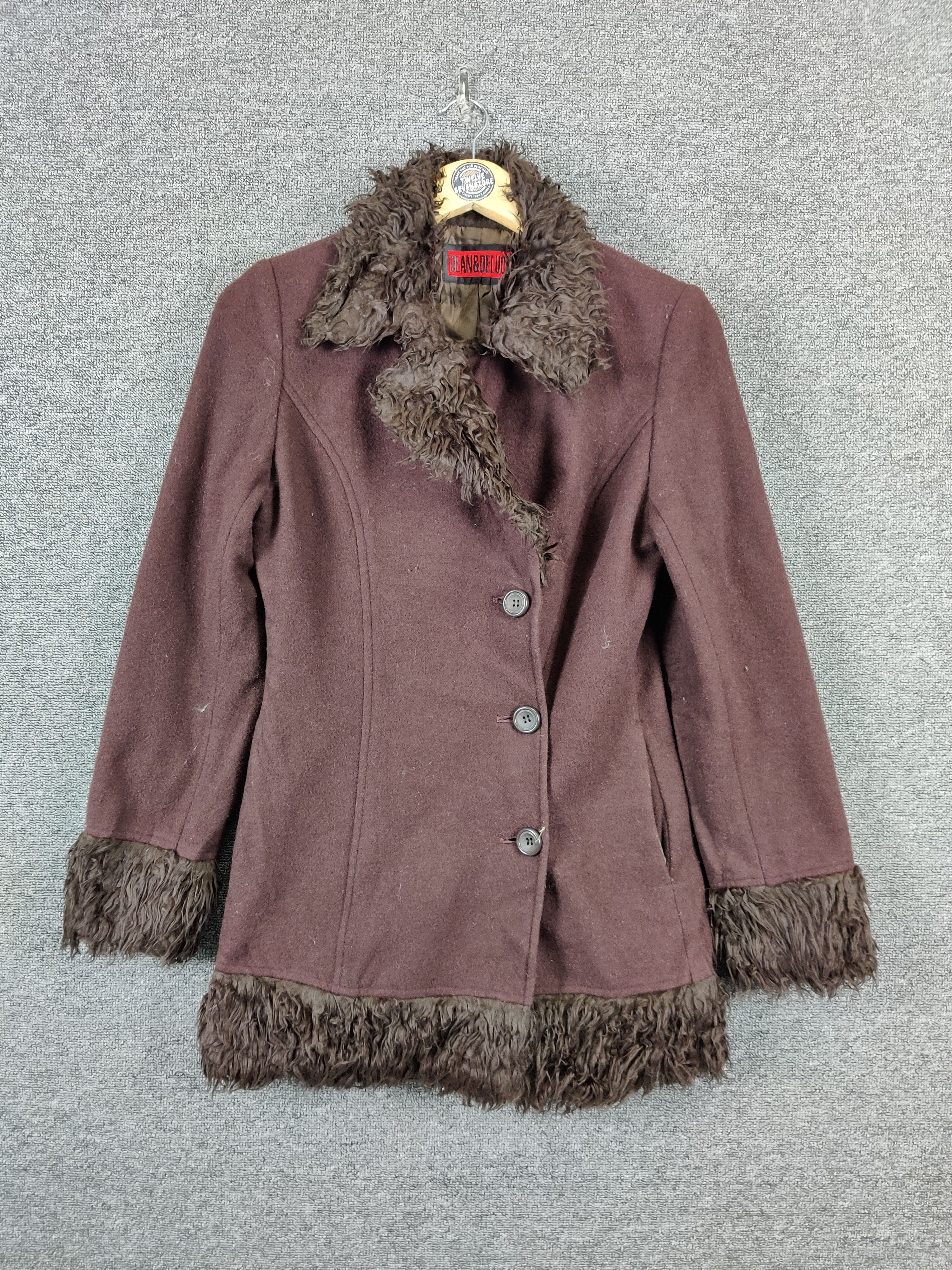 Japanese Brand Vintage Dean Delica Faux Fur Coat Size US S / EU 44-46 / 1 - 1 Thumbnail