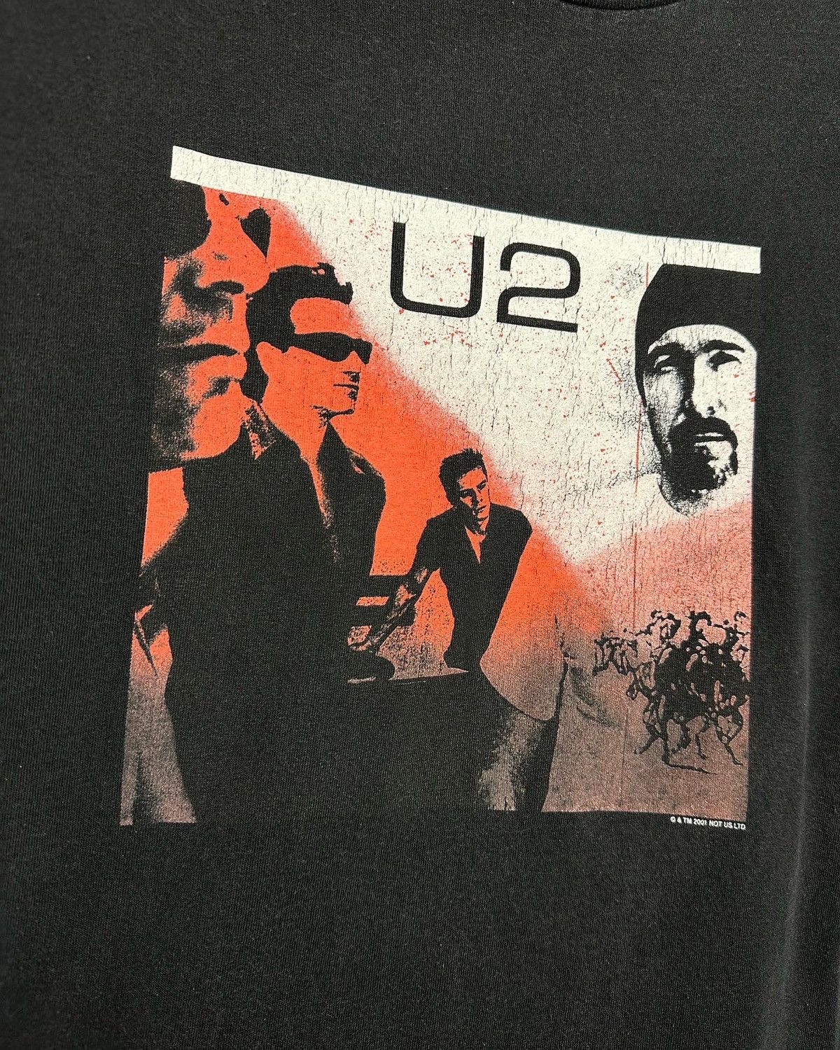 Band Tees × Vintage 🚨Vintage U2 The Goal Is Elevation 2001 Band Tee T-Shirt Size US XL / EU 56 / 4 - 4 Thumbnail