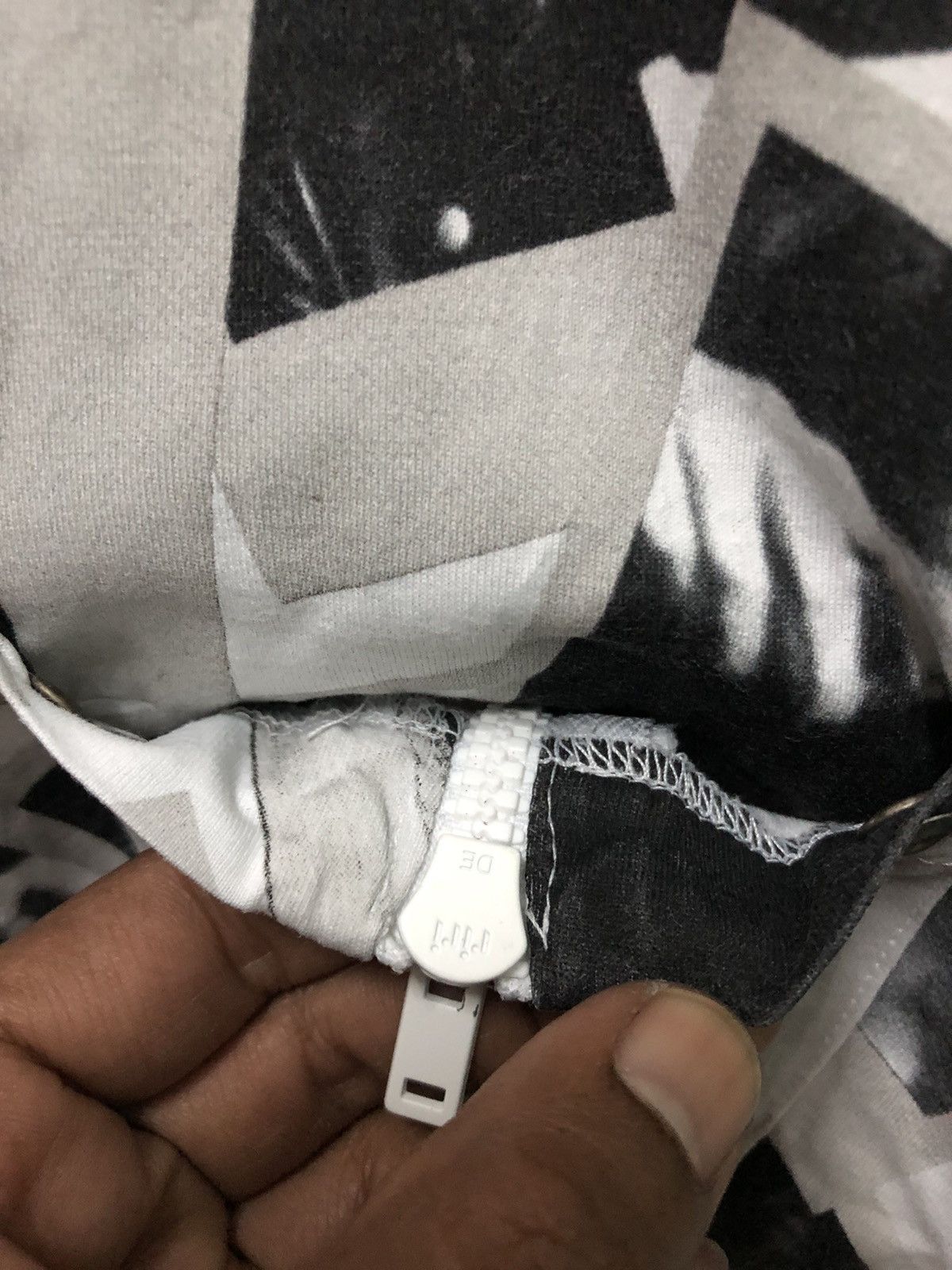 Maison Margiela MAISON MARGIELA POLAROID AND PEACE, JOY TEE FULLPRINT Size US M / EU 48-50 / 2 - 6 Thumbnail