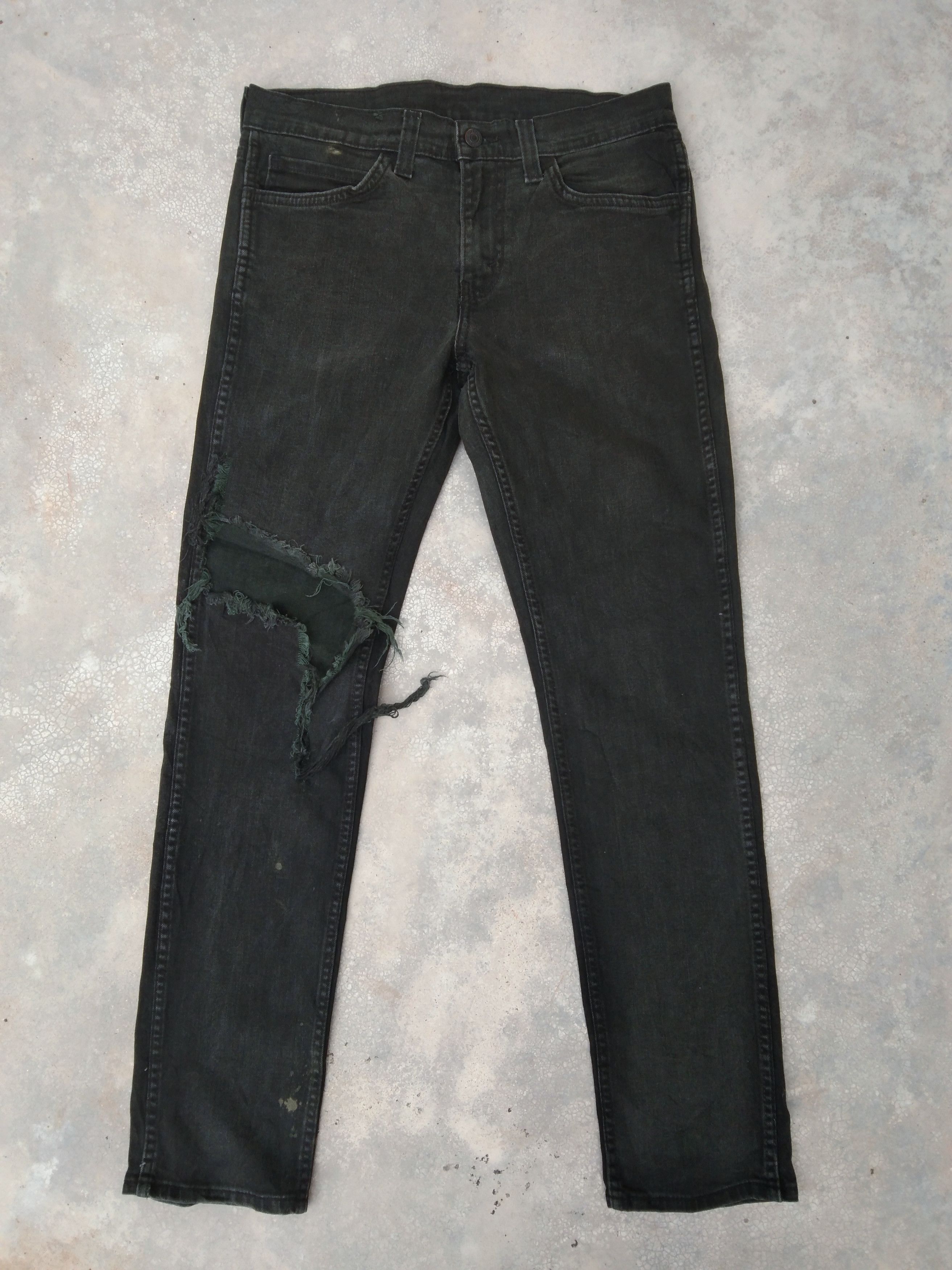 image of Vintage Levi's Jeans 511 Black Distressed Denim 31X30.5, Men's