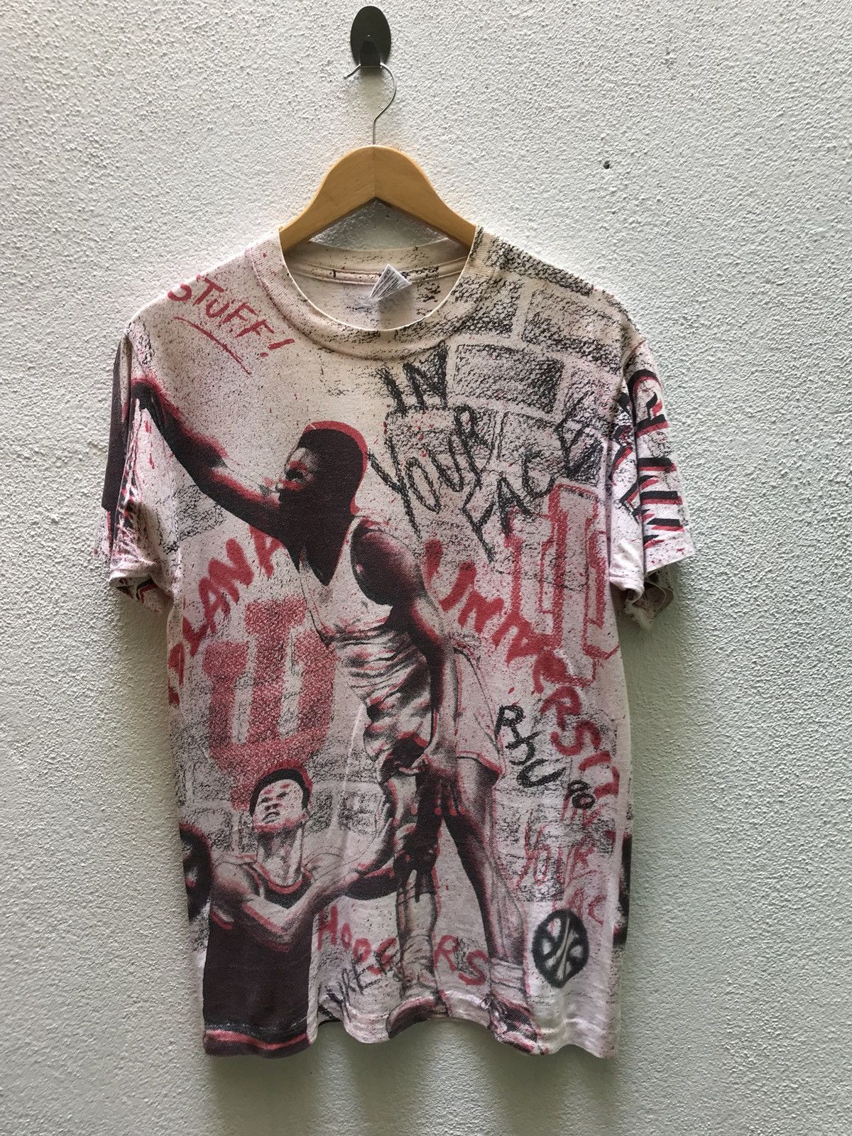 NBA Rare Vintage Rare Design In Your Face Bassketball Overprint Size US L / EU 52-54 / 3 - 1 Thumbnail
