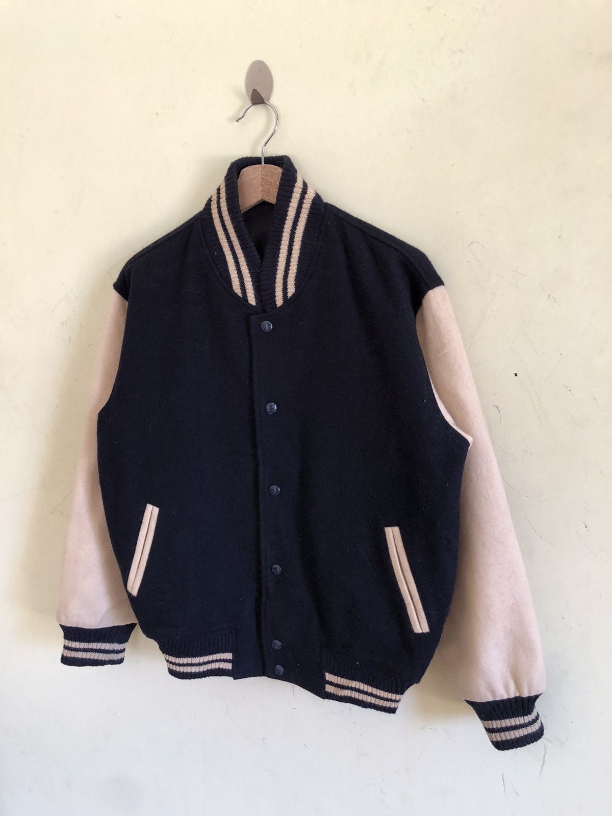 Japanese Brand 🔥LAKE FIELD YOUNG ACTIVE LIFE VARSIT STADIUM BOMBER JACKET Size US M / EU 48-50 / 2 - 3 Thumbnail