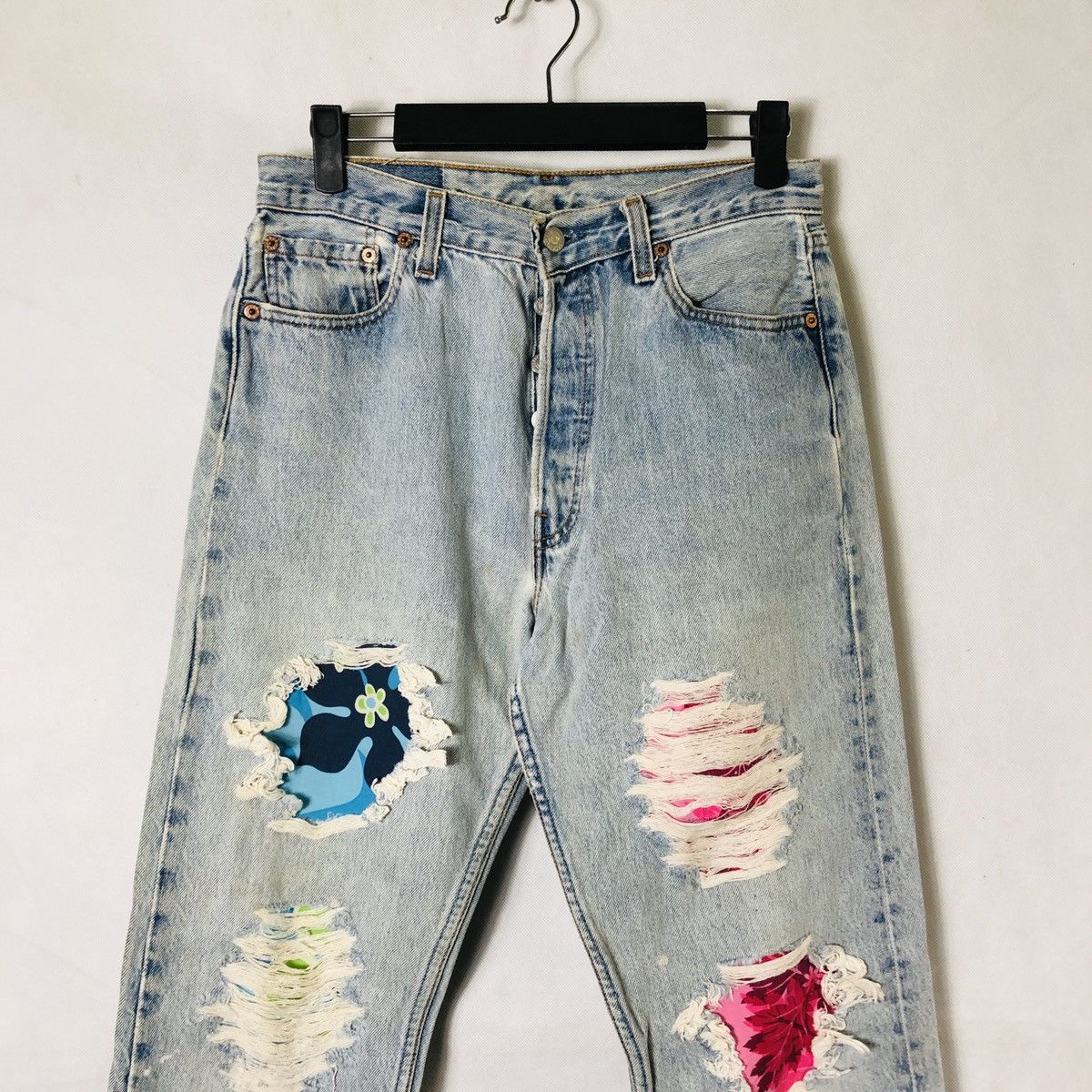 Levi's × Levi's Vintage Clothing Vintage LEVIS 501 USA x Surfer Dog Distress Jeans Size US 30 / EU 46 - 3 Thumbnail