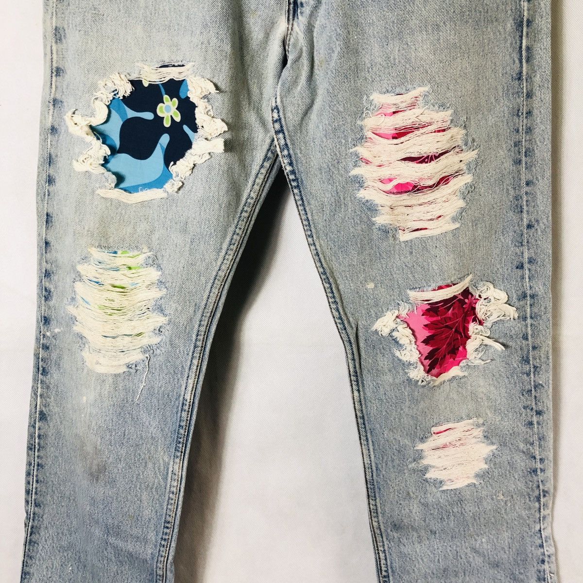 Levi's × Levi's Vintage Clothing Vintage LEVIS 501 USA x Surfer Dog Distress Jeans Size US 30 / EU 46 - 5 Thumbnail