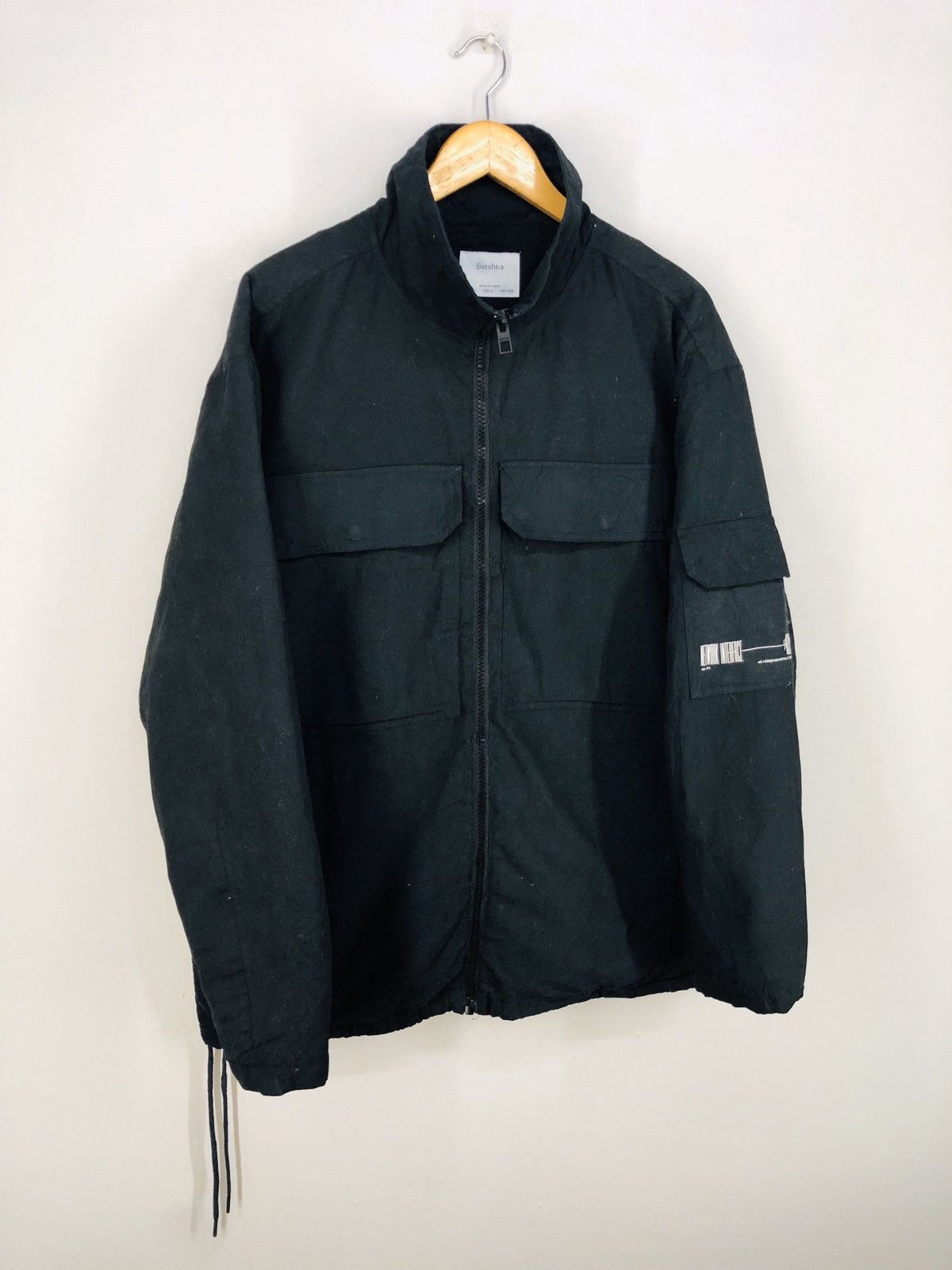 Bershka 🔥RIOT BERSHKA BROKEN DREAM RECORDING STATUS JACKET Size US L / EU 52-54 / 3 - 4 Thumbnail
