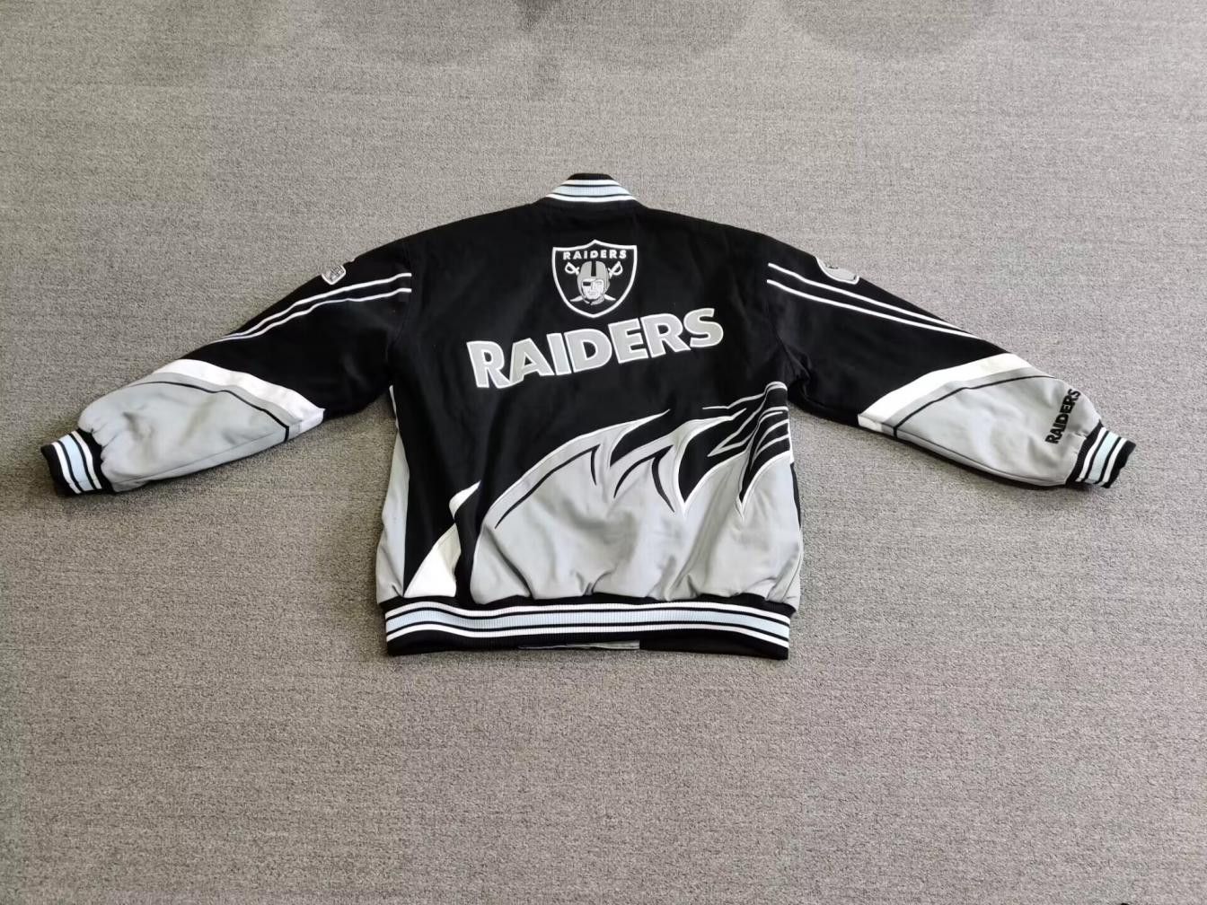 NFL Raiders Flames Embroidered Patch Varsity Jacket Black XL Size US XL / EU 56 / 4 - 3 Thumbnail
