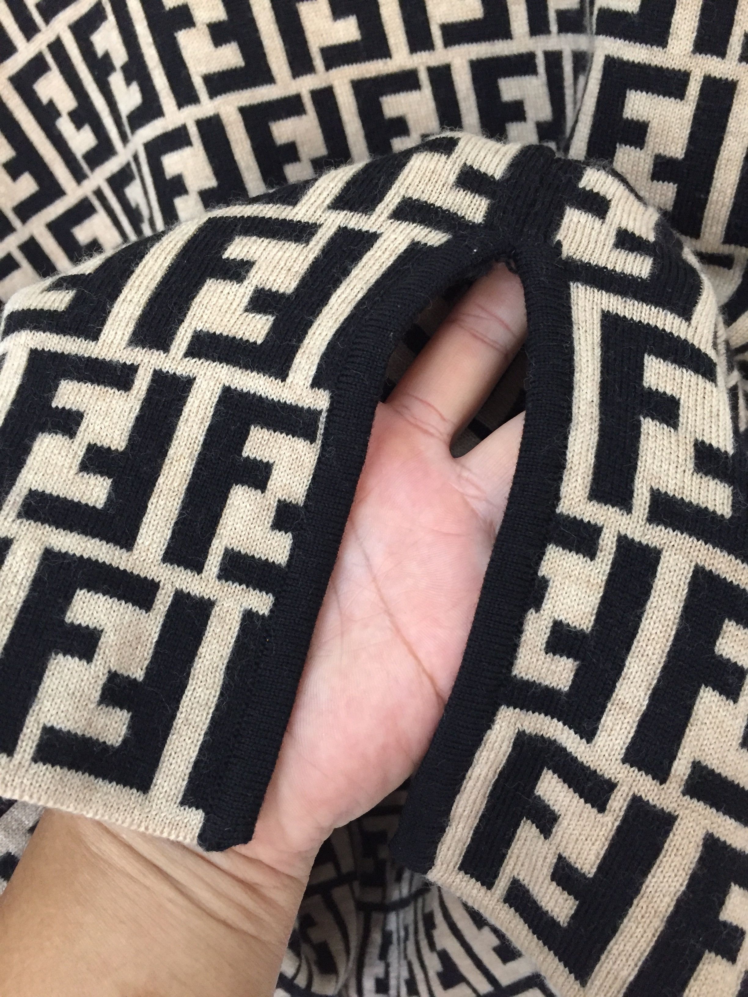 Fendi 90s FENDI monogram wool turtle neck Size L / US 10 / IT 46 - 4 Thumbnail