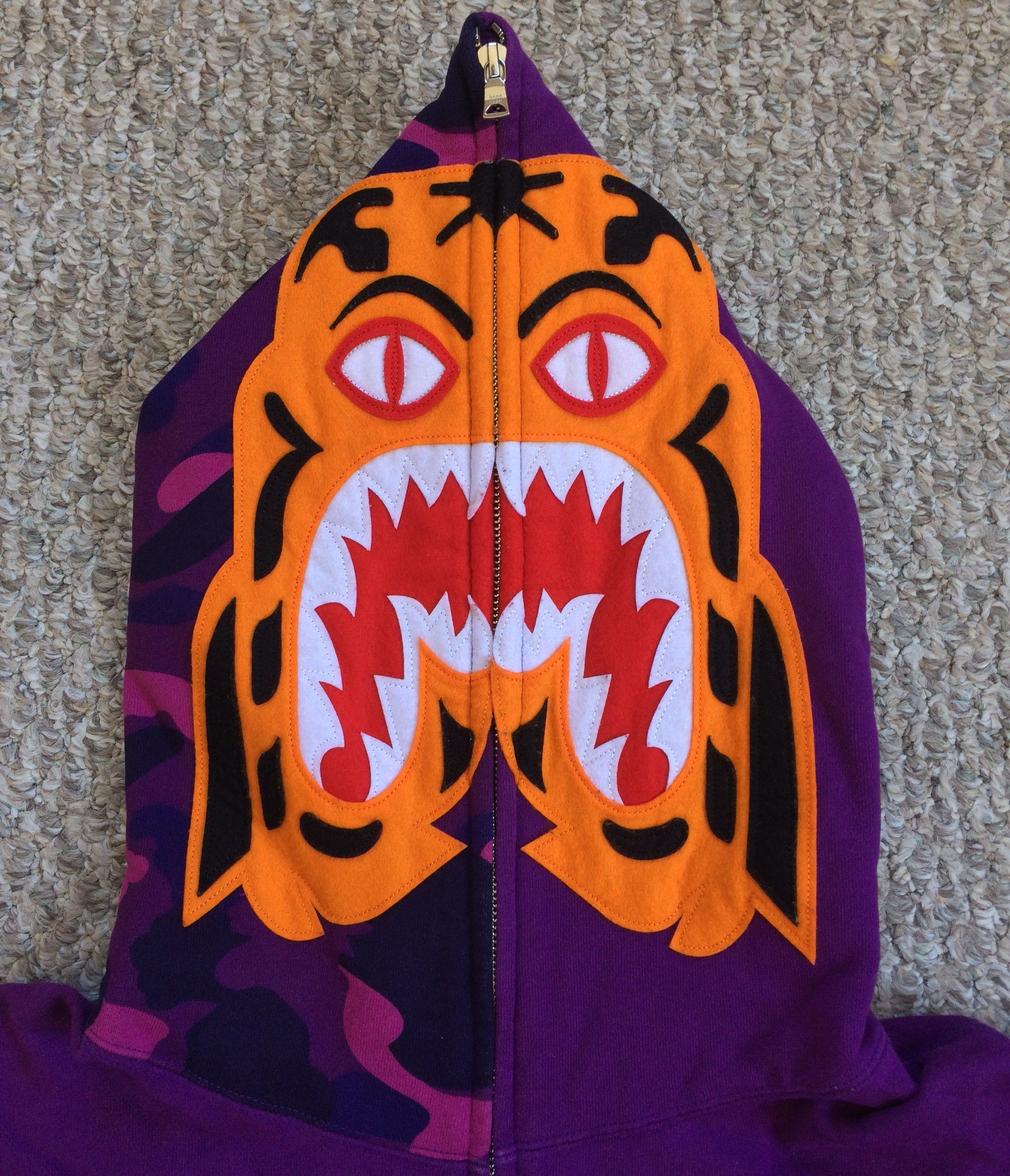 Bape Bathing Ape Purple Camo Tiger Hoodie XXL Size US XXL / EU 58 / 5 - 3 Thumbnail