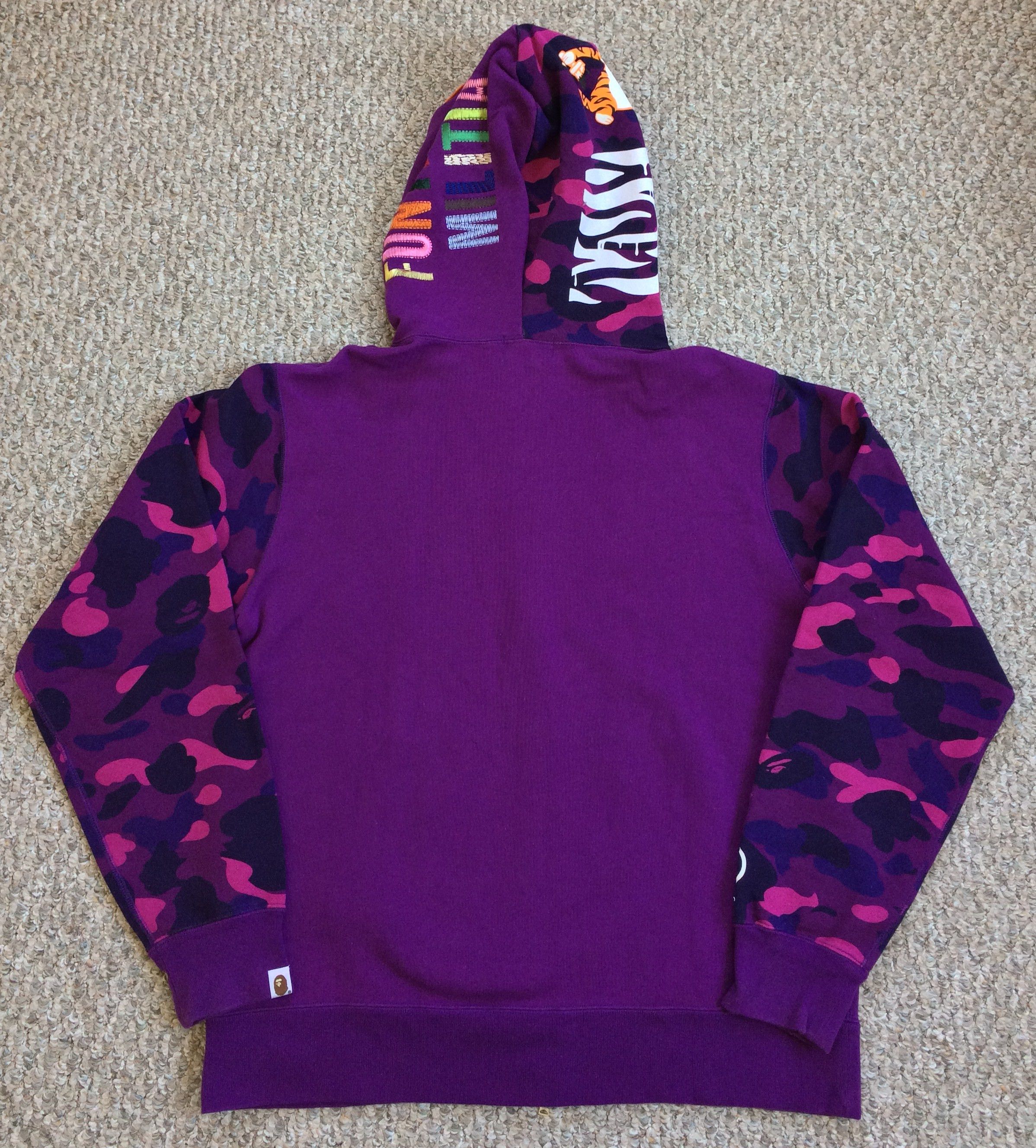 Bape Bathing Ape Purple Camo Tiger Hoodie XXL Size US XXL / EU 58 / 5 - 2 Thumbnail
