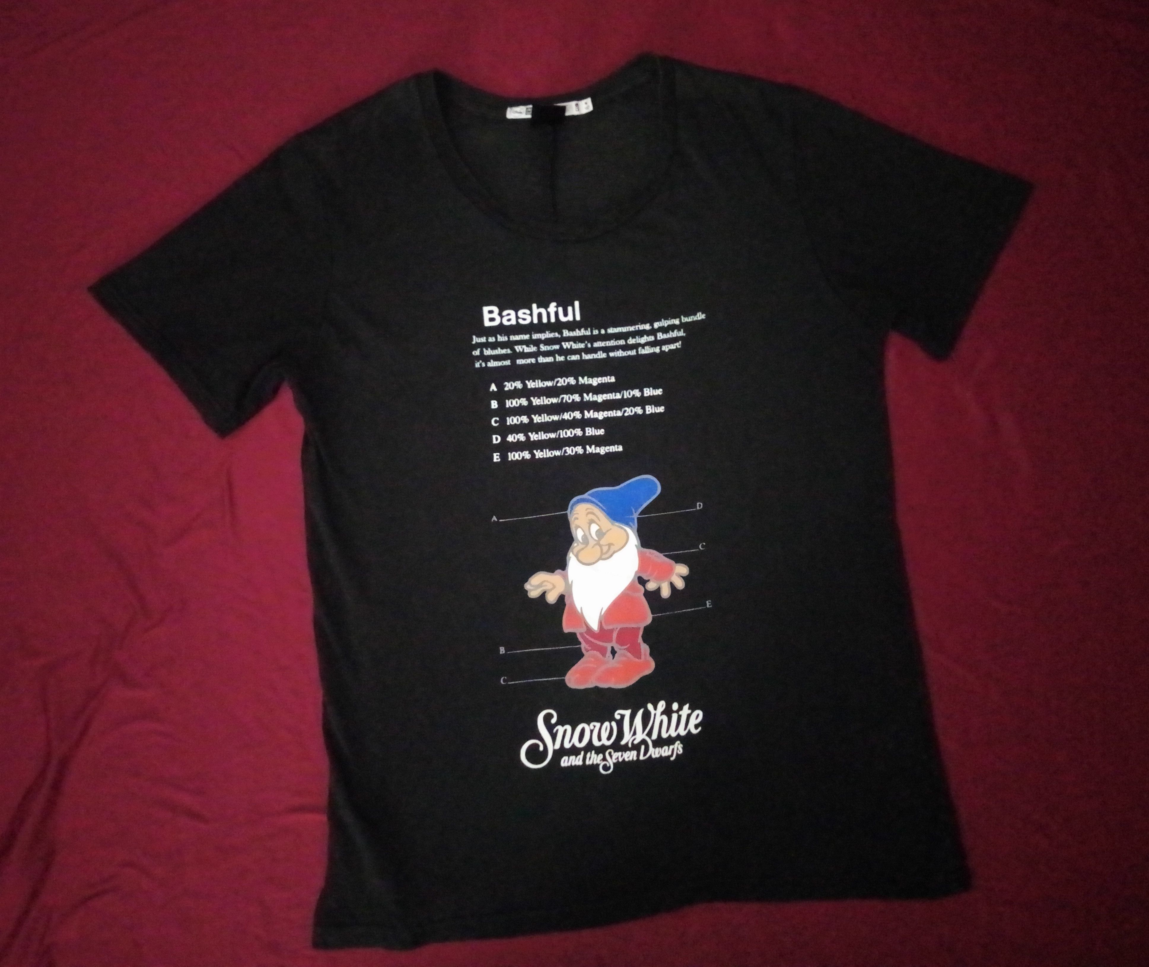 Cartoon Network × Undercover × Uniqlo Undercover x Uniqlo x Disney Snow White Jun Takahashi Japan Size US M / EU 48-50 / 2 - 2 Thumbnail