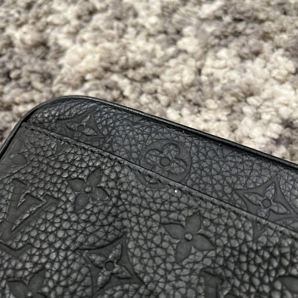 Louis Vuitton SUPER RARE 2017 Louis Vuitton Monogram Volga Bag STAFF Size ONE SIZE - 5 Thumbnail