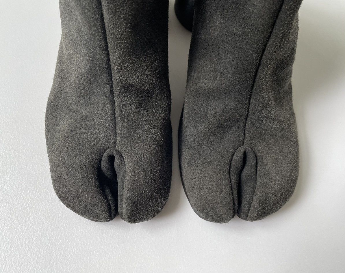 Maison Margiela Grey Suede 1990s OG Tabi Boots Size US 8 / IT 38 - 5 Thumbnail