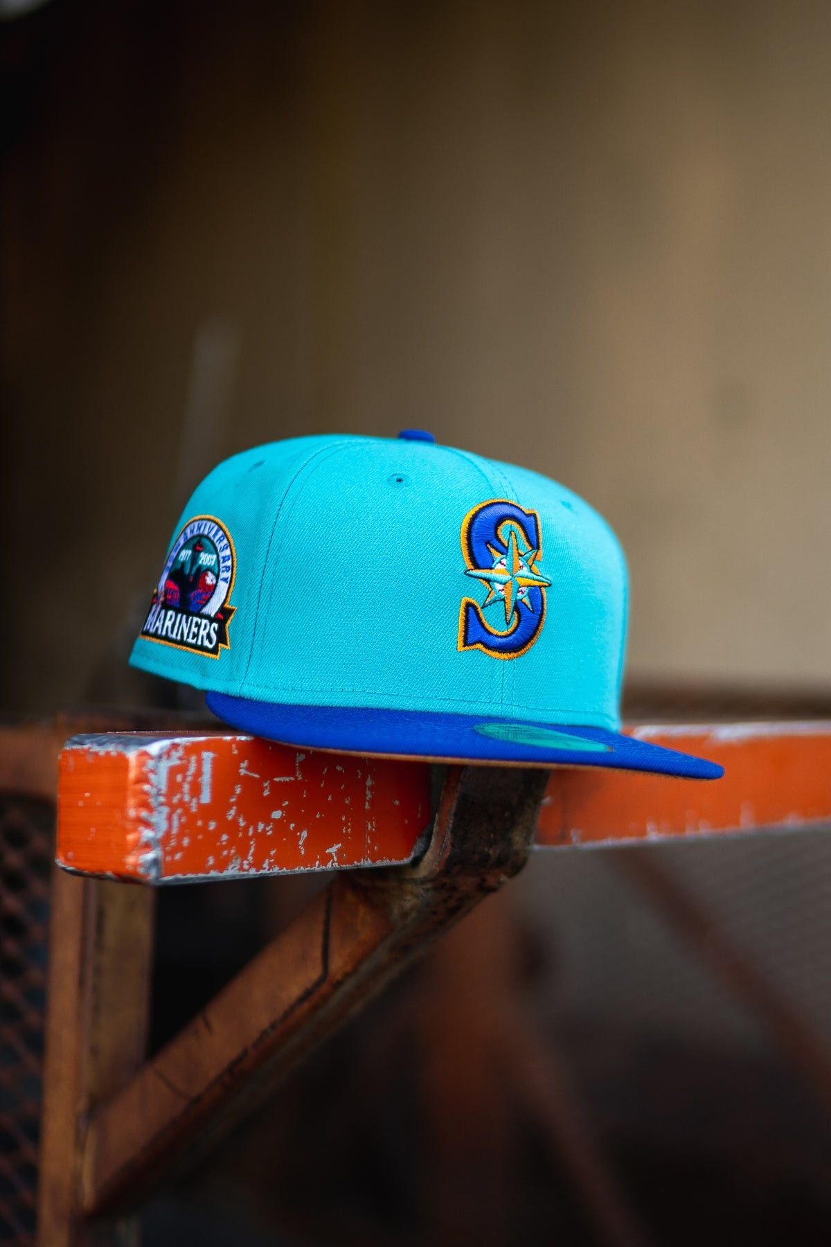 MLB × New Era Blue Orange Seattle Mariners 7 1/8 30th Sneaker Town Miami Size ONE SIZE - 8 Thumbnail