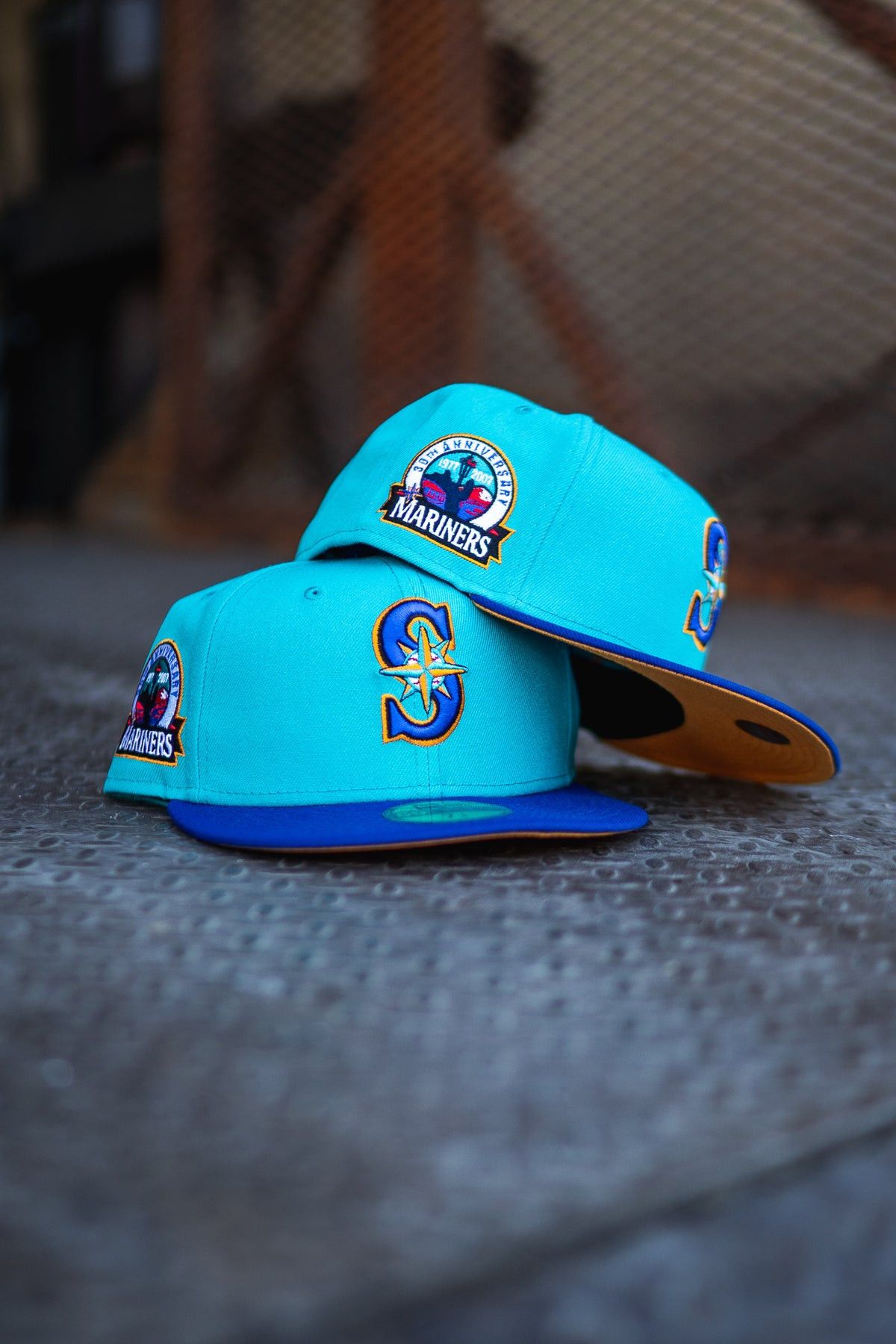MLB × New Era Blue Orange Seattle Mariners 7 1/8 30th Sneaker Town Miami Size ONE SIZE - 11 Thumbnail