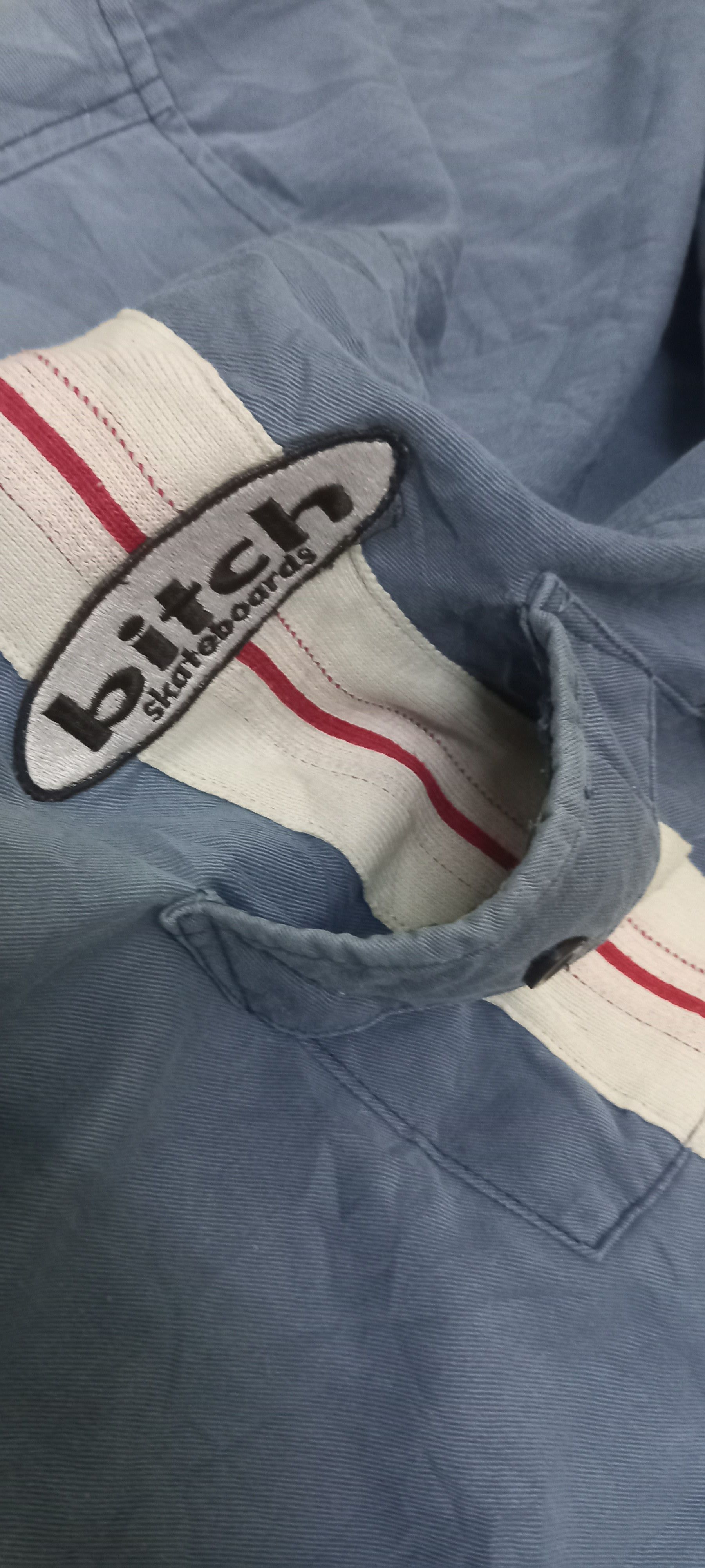 Vintage VINTAGE 90s BITCH SKATEBOARD POCKET BUTTON UP SHORT SLEEVE Size US L / EU 52-54 / 3 - 6 Thumbnail