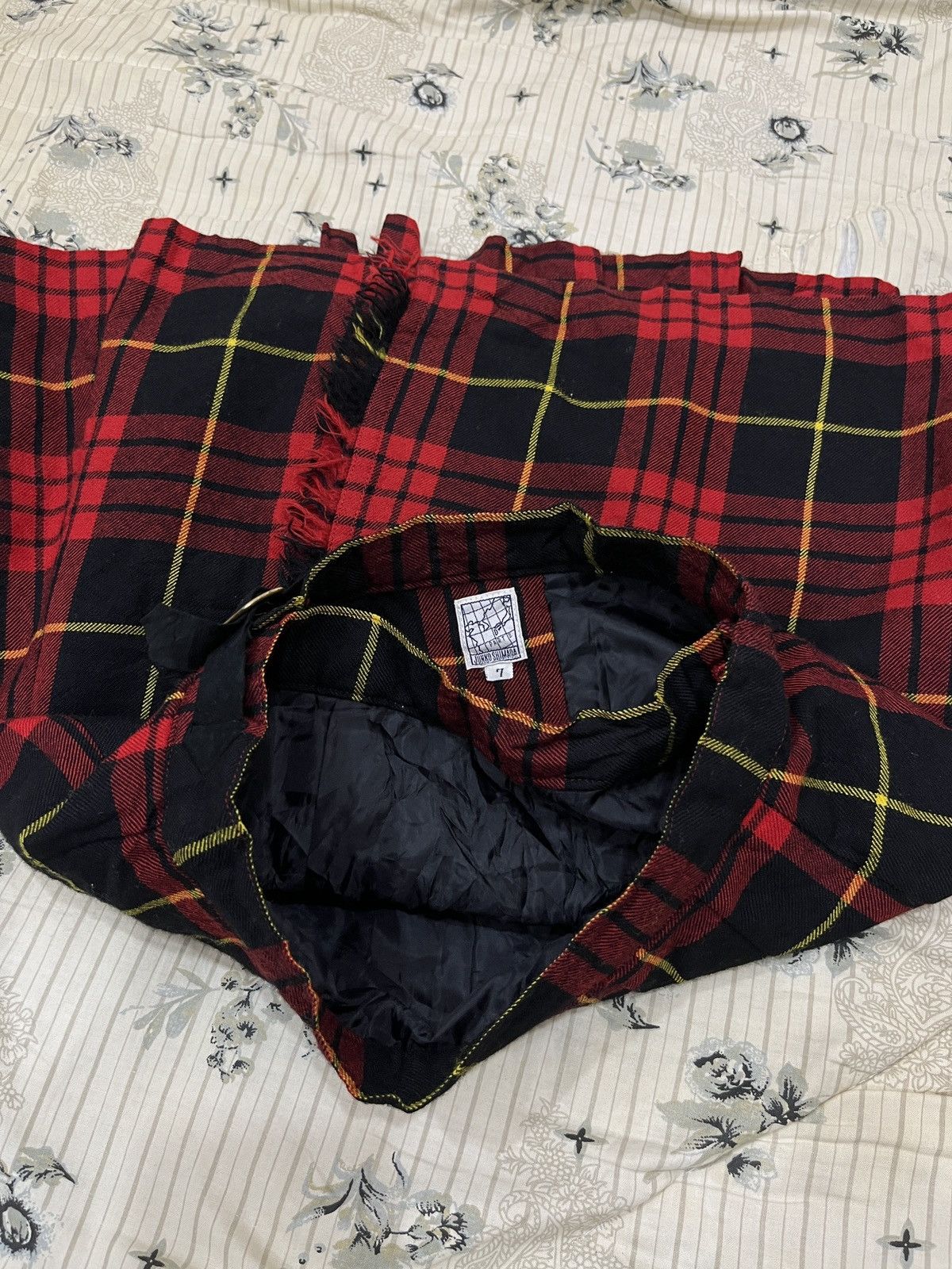 Junko Shimada (Nnnn). JUNKO SHIMADA PLAID TARTAN WRAP SKIRTS Size 24" / US 00 / IT 34 - 7 Thumbnail