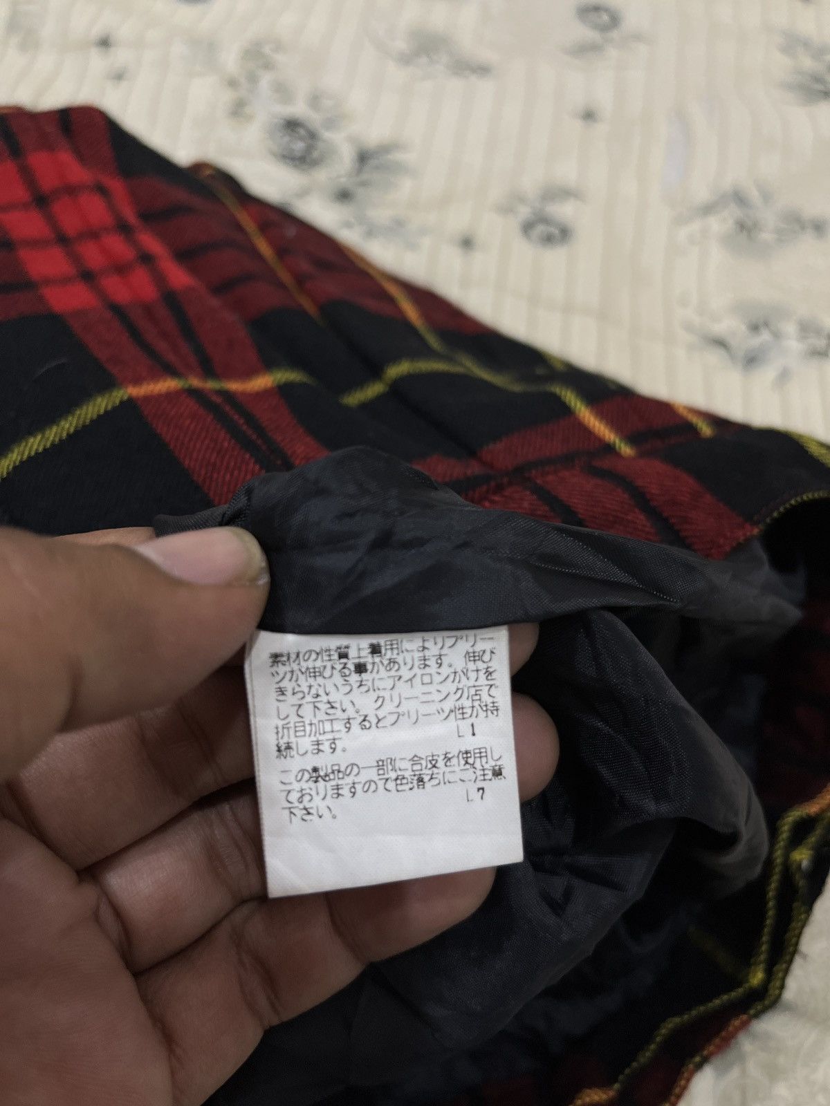 Junko Shimada (Nnnn). JUNKO SHIMADA PLAID TARTAN WRAP SKIRTS Size 24" / US 00 / IT 34 - 9 Thumbnail
