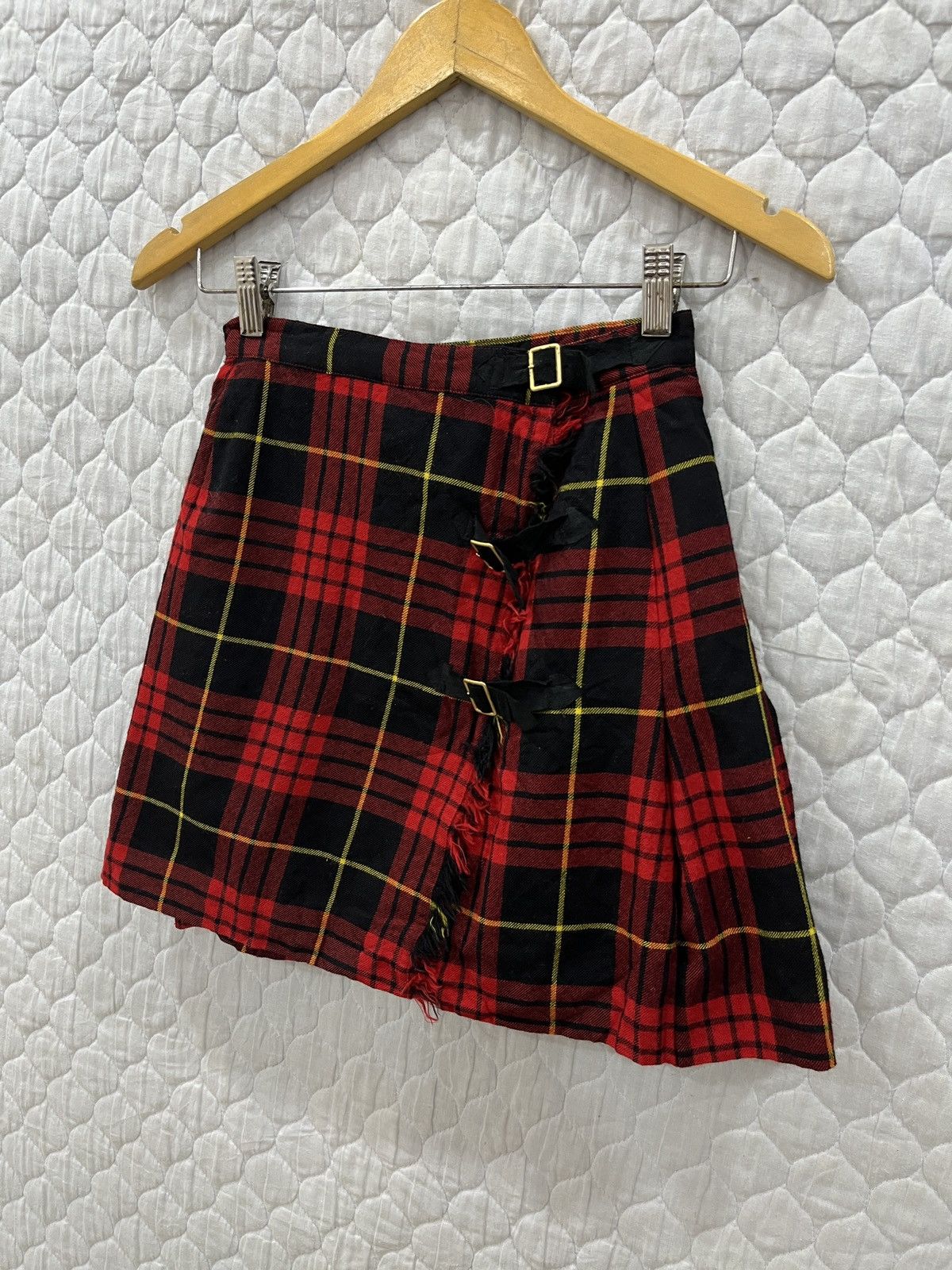 Junko Shimada (Nnnn). JUNKO SHIMADA PLAID TARTAN WRAP SKIRTS Size 24" / US 00 / IT 34 - 2 Thumbnail