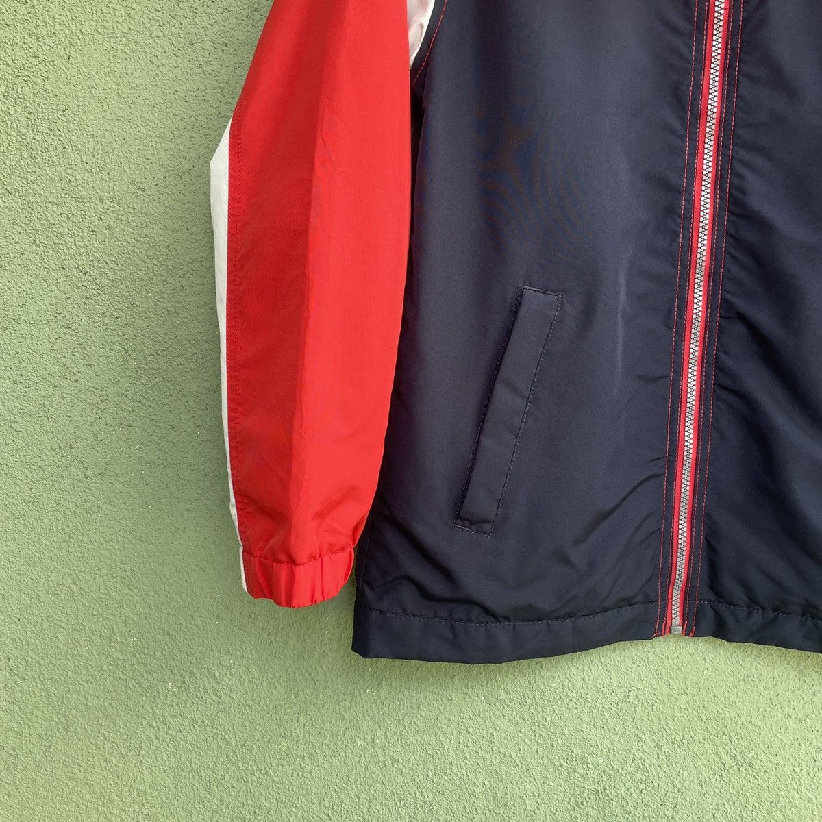 Tommy Hilfiger Vintage Tommy Hilfiger Zipper Ups Hooded Jacket Size US S / EU 44-46 / 1 - 4 Thumbnail