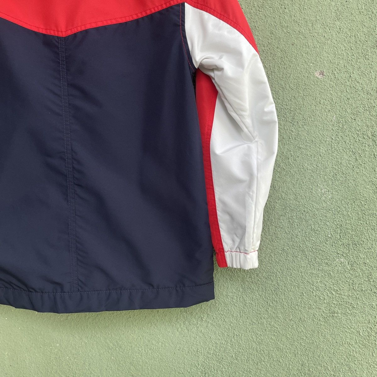 Tommy Hilfiger Vintage Tommy Hilfiger Zipper Ups Hooded Jacket Size US S / EU 44-46 / 1 - 9 Thumbnail