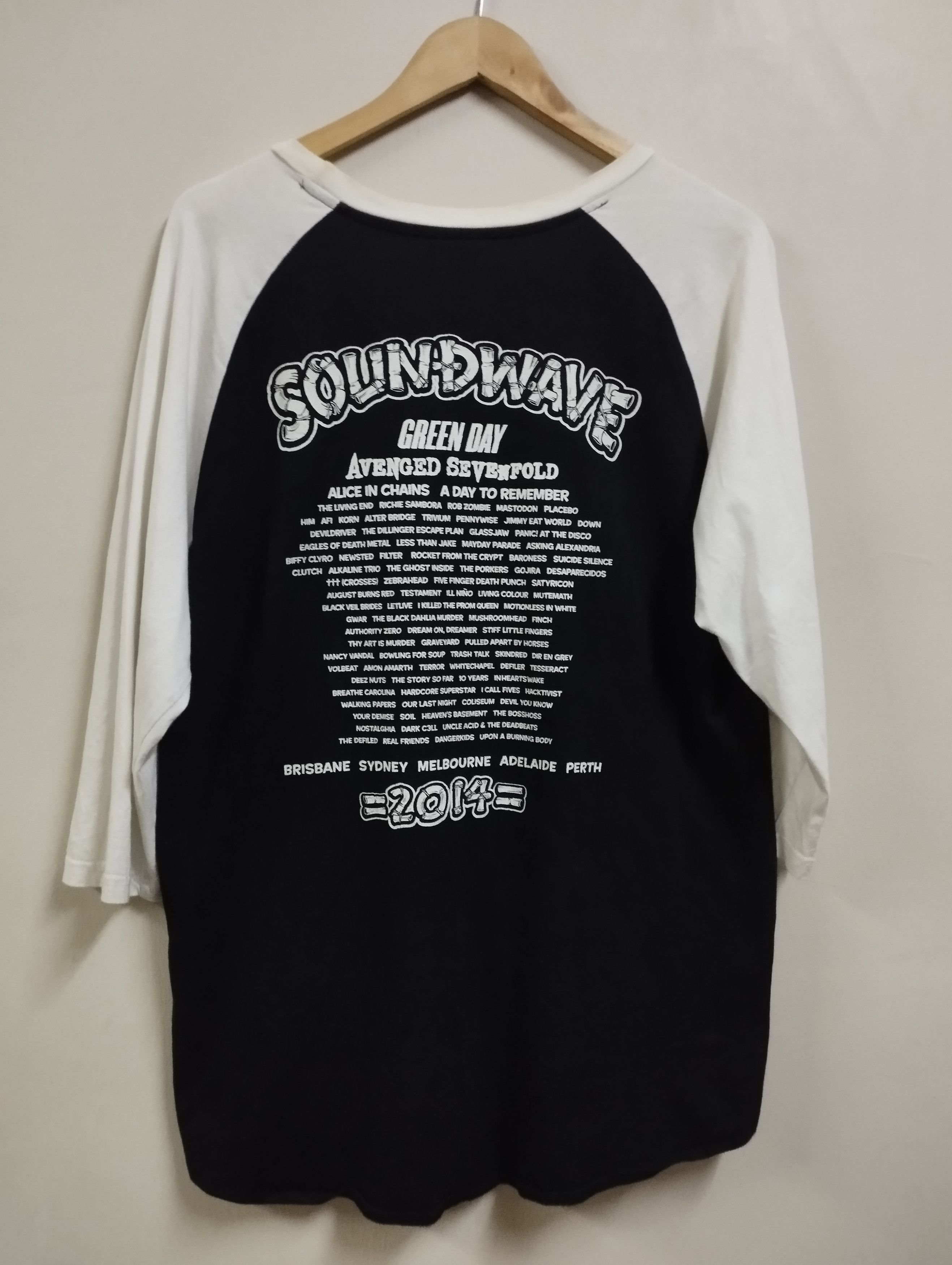 Band Tees Vintage Green Day Alice In Chain SoundWave Concert 2014 Size US L / EU 52-54 / 3 - 2 Thumbnail
