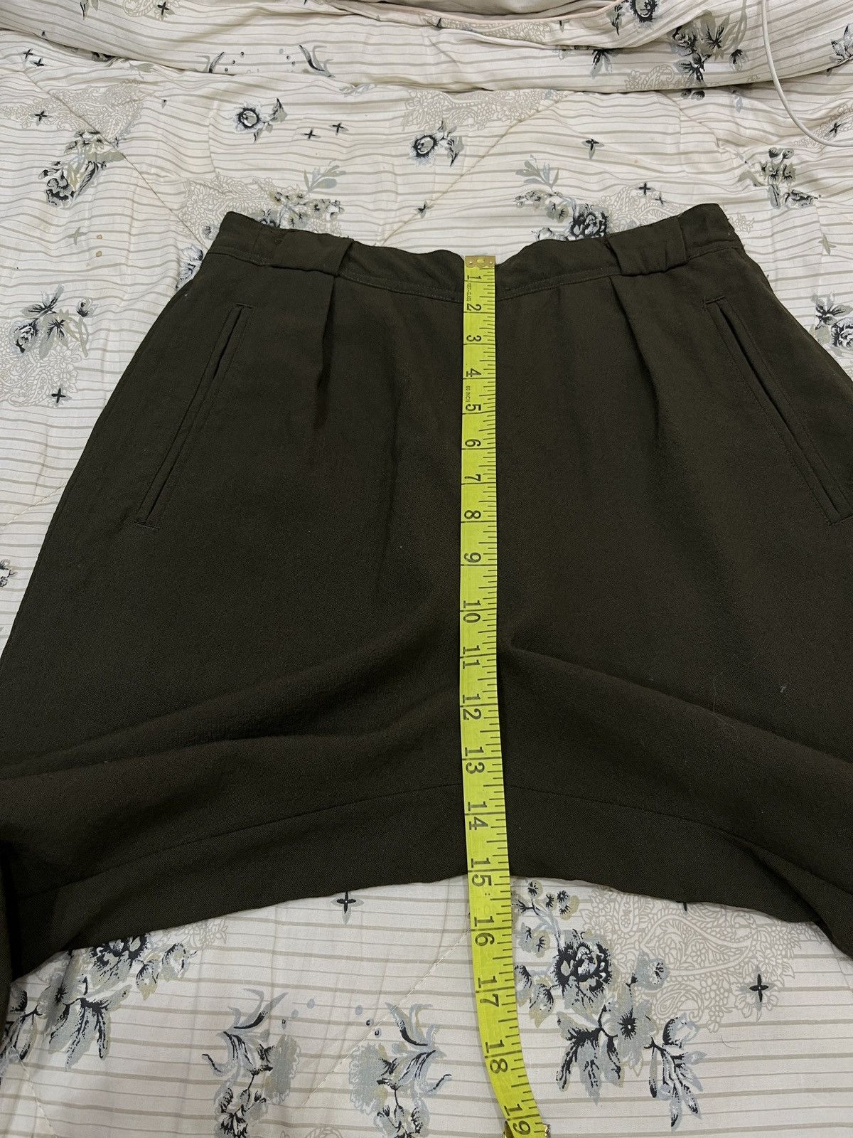 Yohji Yamamoto (Rrr). VINTAGE Y’S FOR MEN WORKSHOP WOOL PANTS Size 27" / US 4 / IT 40 - 14 Thumbnail