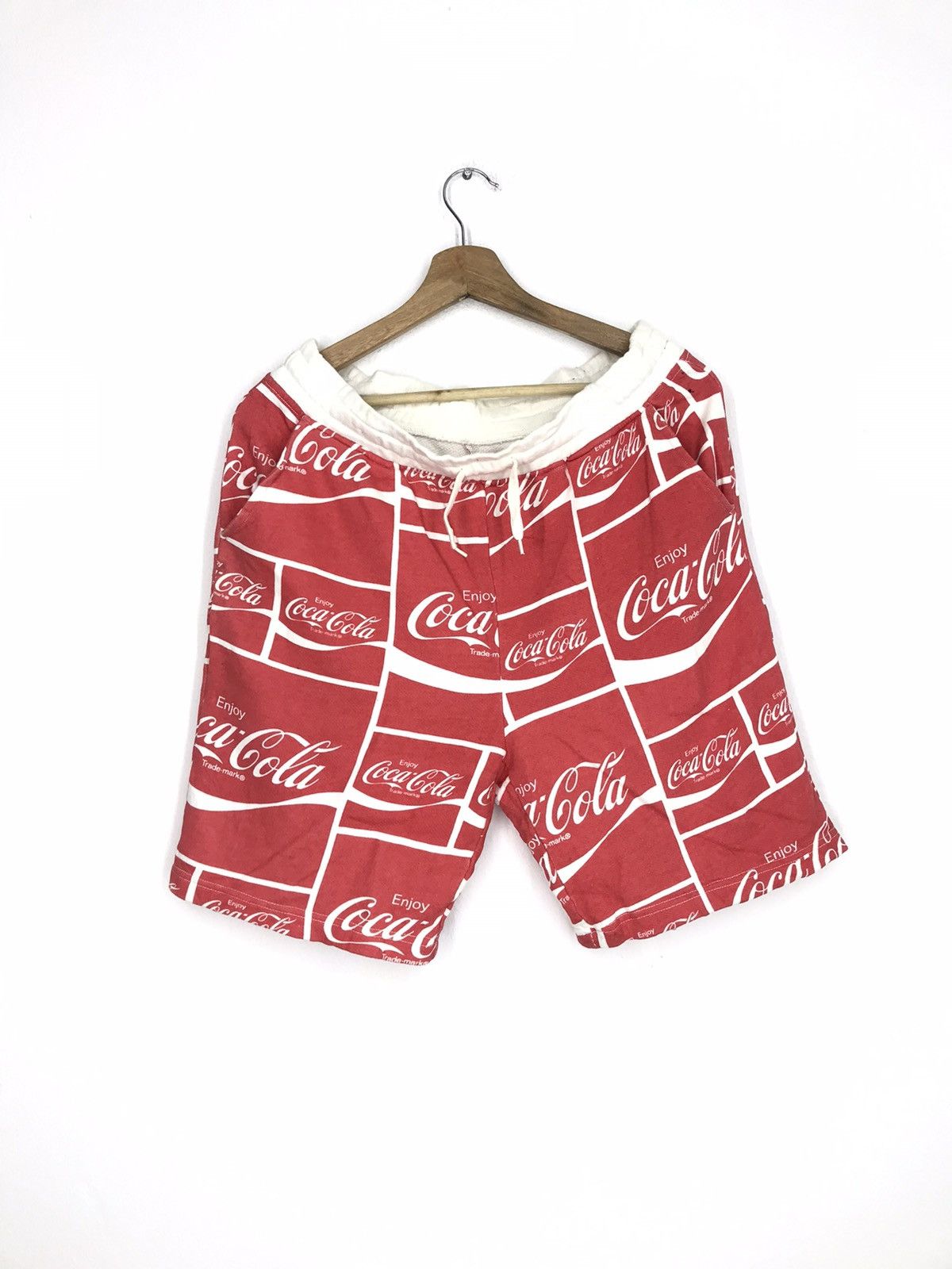 Coca Cola Vintage Coca Cola Full Print Short Pants Size US 30 / EU 46 - 1 Thumbnail