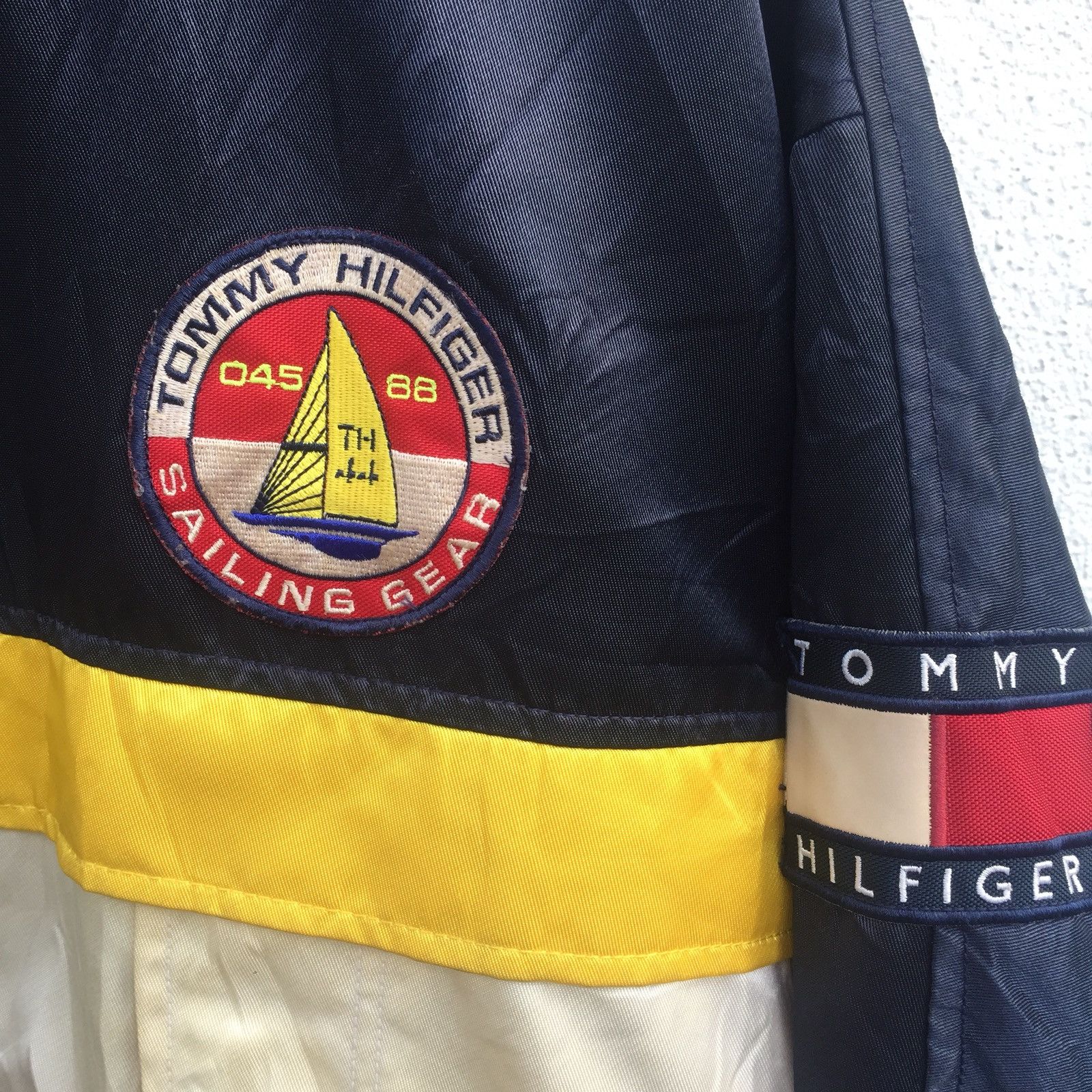 Tommy Hilfiger Vintage 90s Tommy Hilfiger Sailing Gear Jacket Size US L / EU 52-54 / 3 - 5 Thumbnail