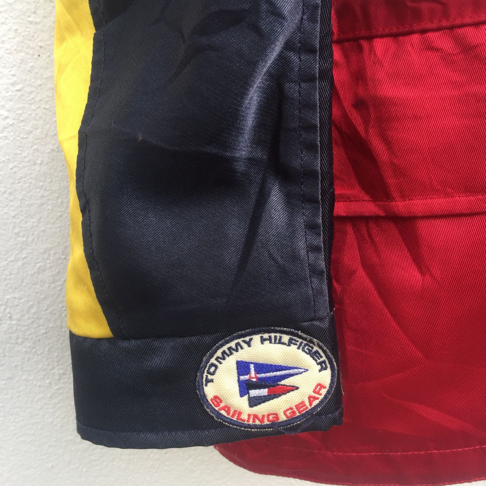 Tommy Hilfiger Vintage 90s Tommy Hilfiger Sailing Gear Jacket Size US L / EU 52-54 / 3 - 6 Thumbnail