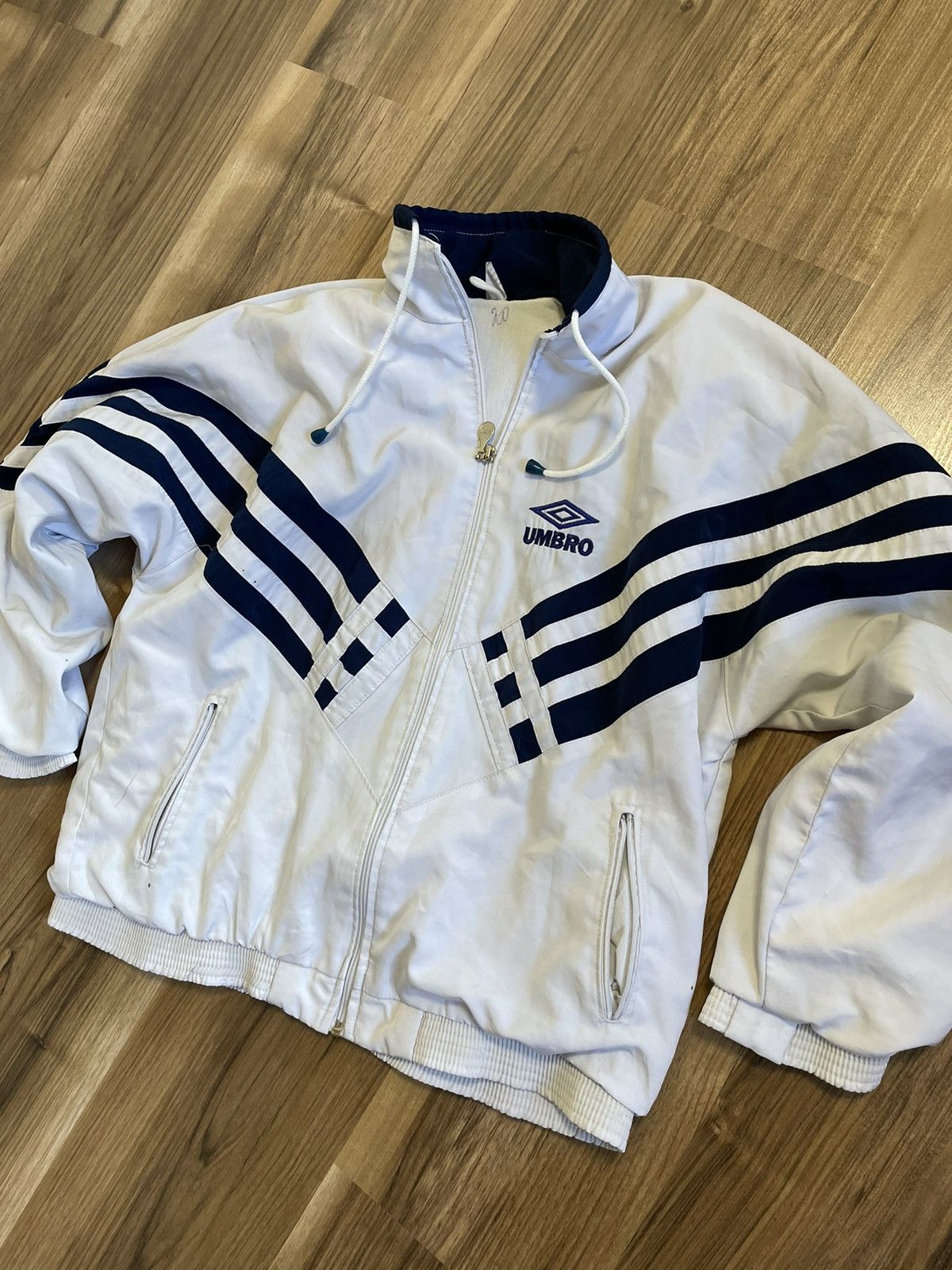Umbro × Vintage Vintage Umbro Sweater Side Tape Small logo Spelloutzipper Size US M / EU 48-50 / 2 - 3 Thumbnail