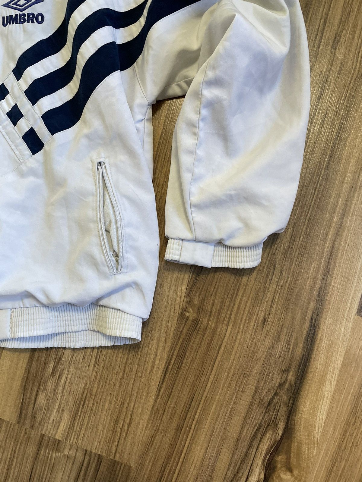 Umbro × Vintage Vintage Umbro Sweater Side Tape Small logo Spelloutzipper Size US M / EU 48-50 / 2 - 8 Thumbnail