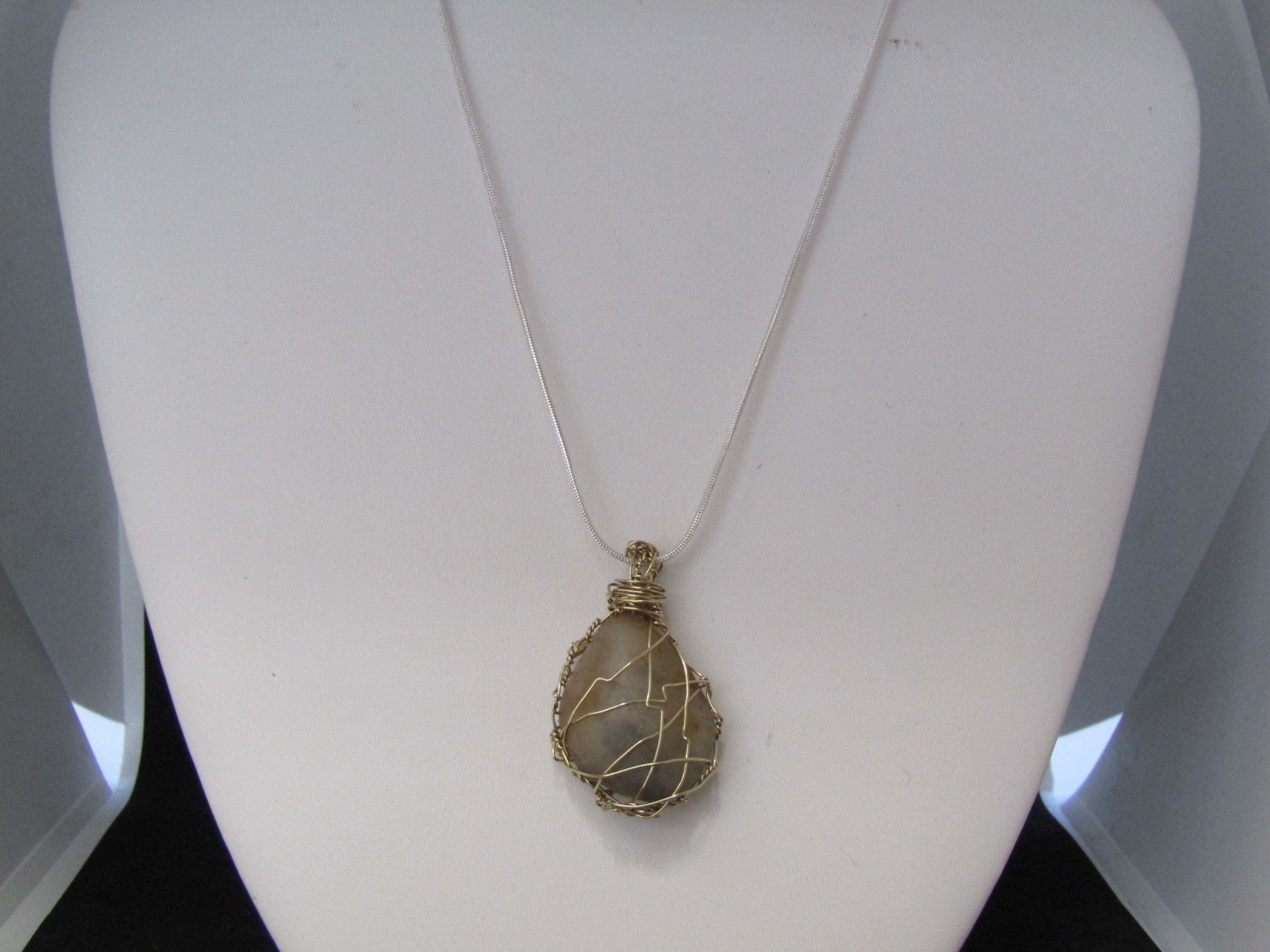 Handmade Quartz Stone Wired Chain Necklace Size ONE SIZE - 1 Thumbnail